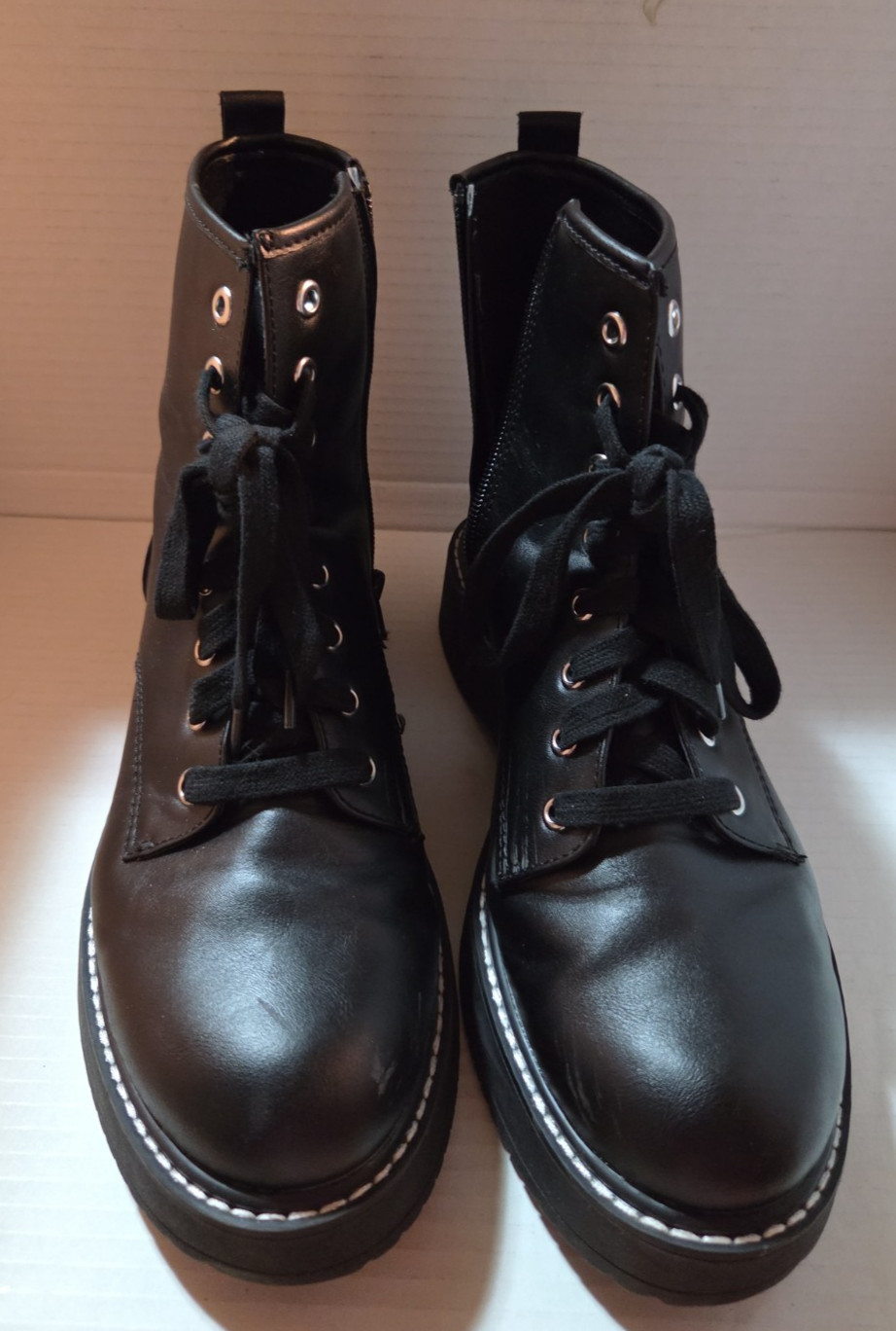 Madden NYC Black Combat Boots Womens Size 10 – Side Zip And Laceup – Preowned
