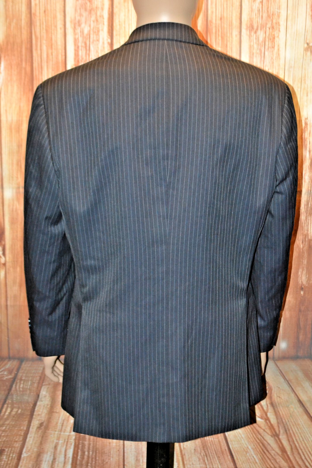 Haggar Men Black Pinstripe Daul Vented 3 Front Button Suit Sz 42R Wst 36×28