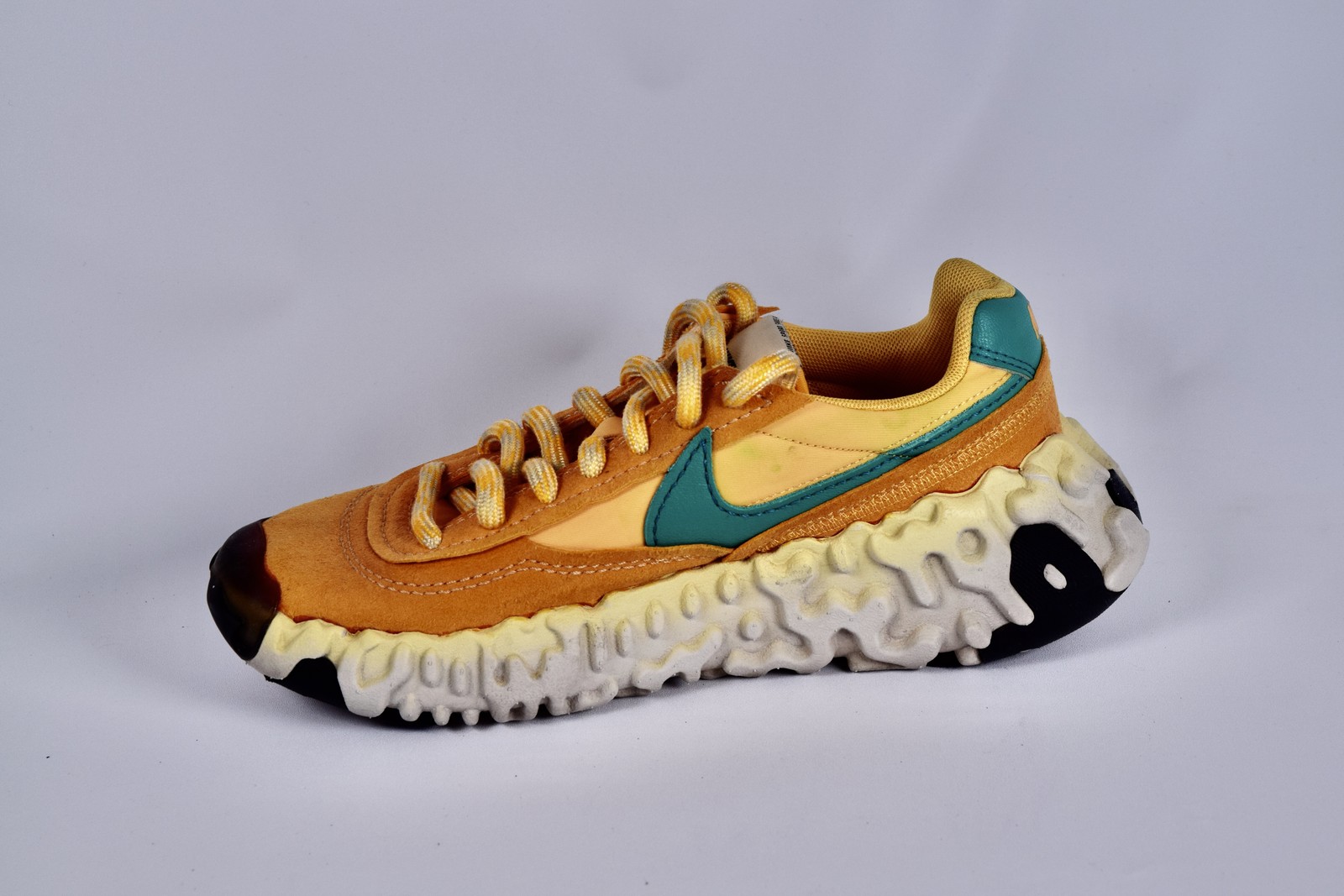Nike Men’s Overbreak SP Pollen Rise DA9784-201 Yellow Running Shoes Size 5.5 D