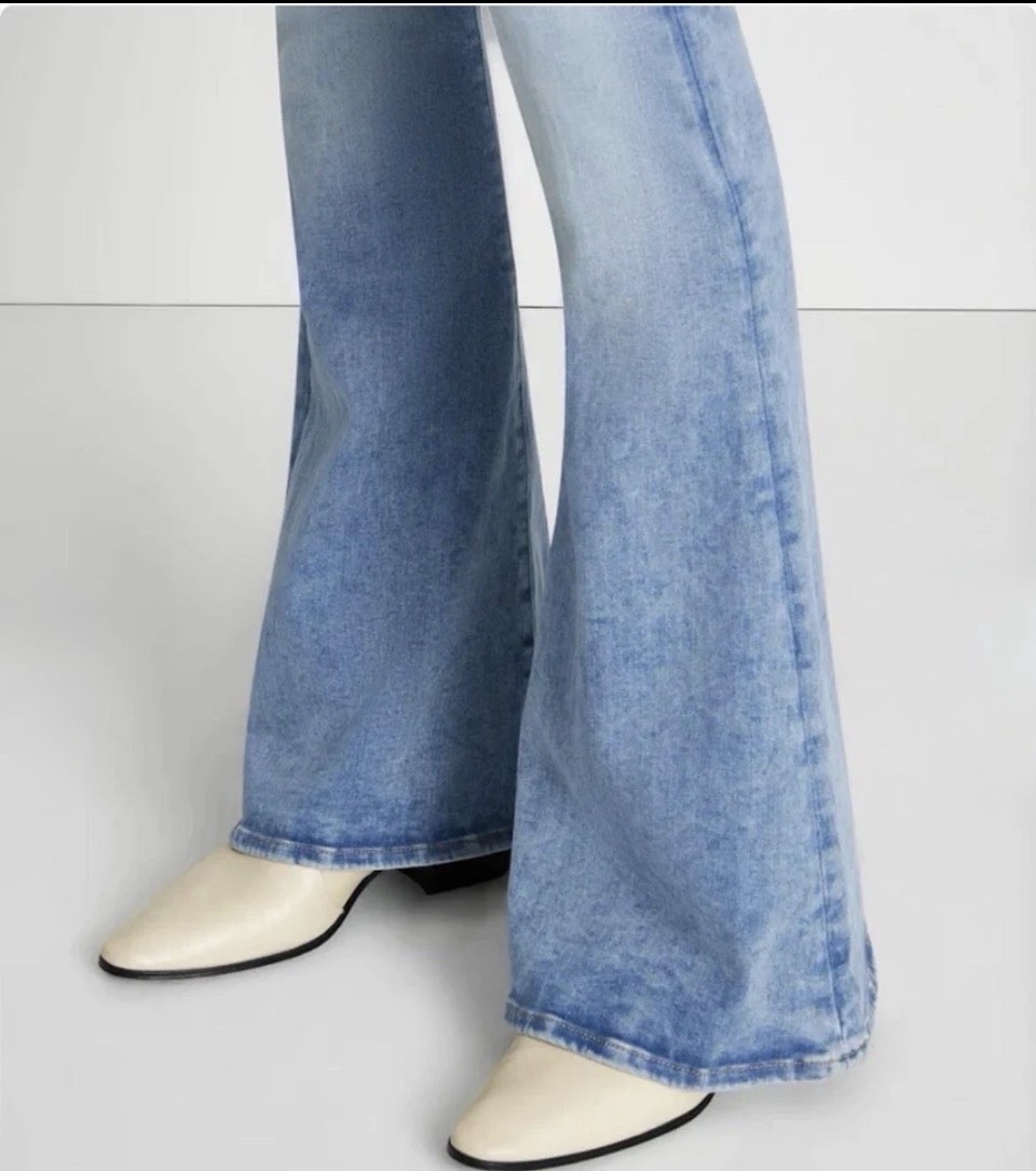 7 For All Mankind Women’s Ultra High Rise Skinny Flare No Filter Denim, Size 30
