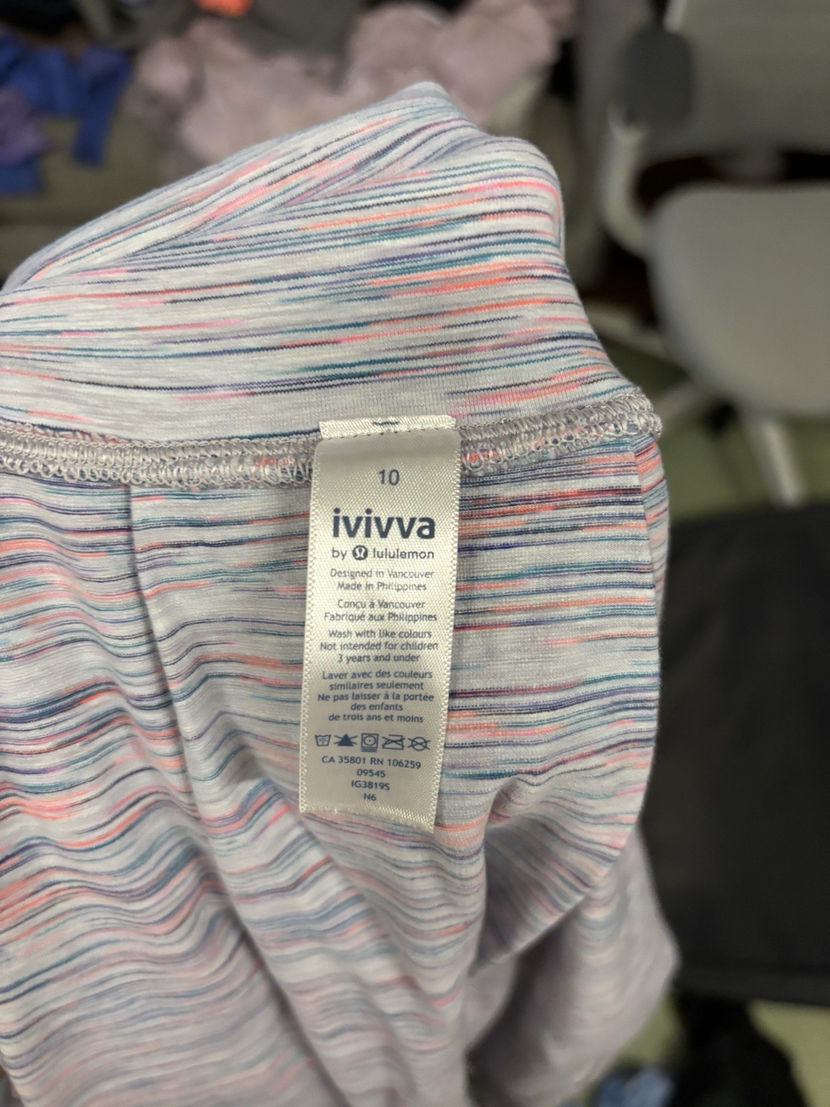 ivivva Girls Size 10 Mock Neck Striped Stretch Pullover Long Sleeve Jacket