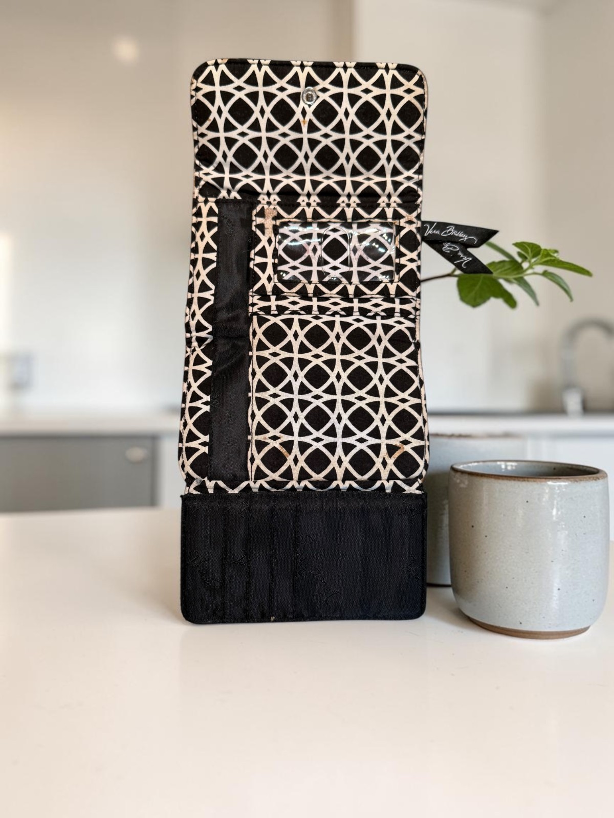 Vera Bradley Fold‑Out Cloth Wallet Black White Snap Side Zip 8 Card Slots