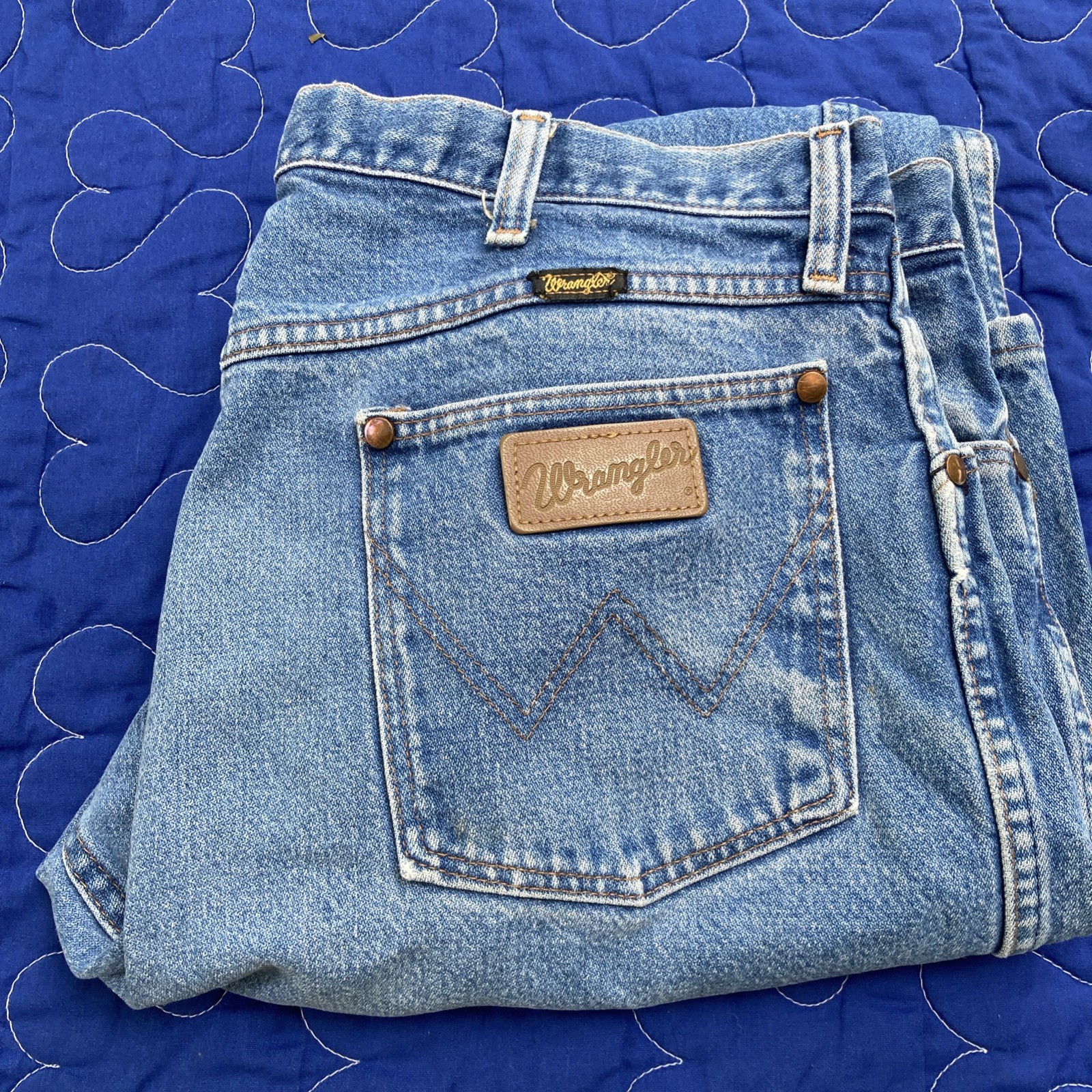 Vintage 90s Wrangler Jeans Men 38×32 Cowboy Cut Denim Made in USA Western