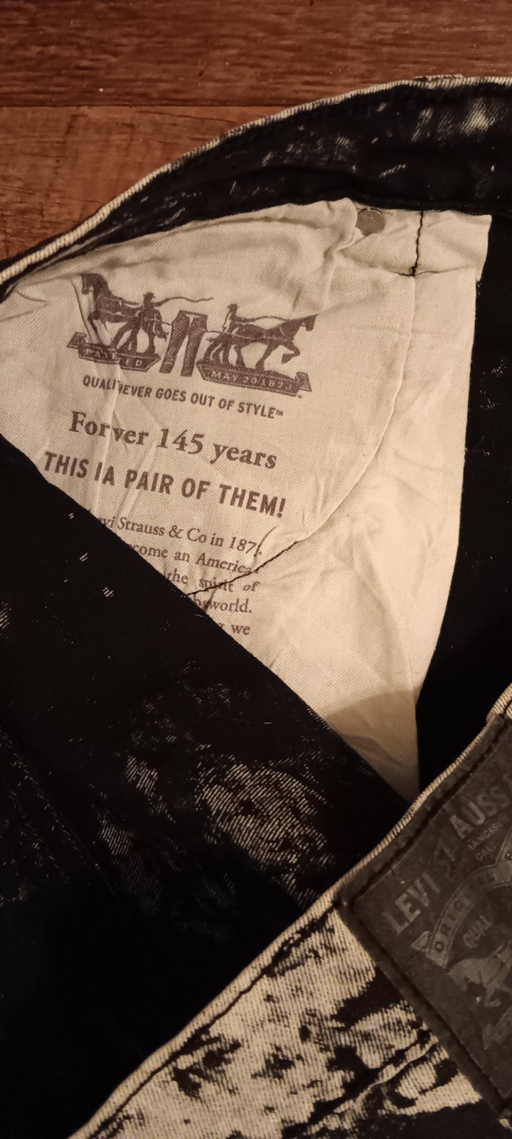 Mens Levi’s 569 Loose Straight Jeans Size 36×30 Black/White Paint Splatter