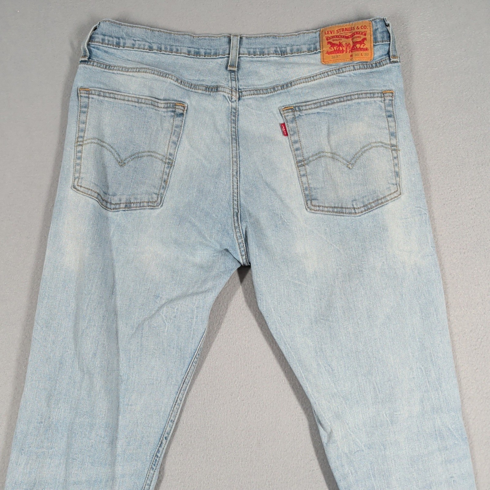 Levi’s 513 Jeans Mens 36×32 Light Wash Slim Straight Denim Casual Everyday Wear