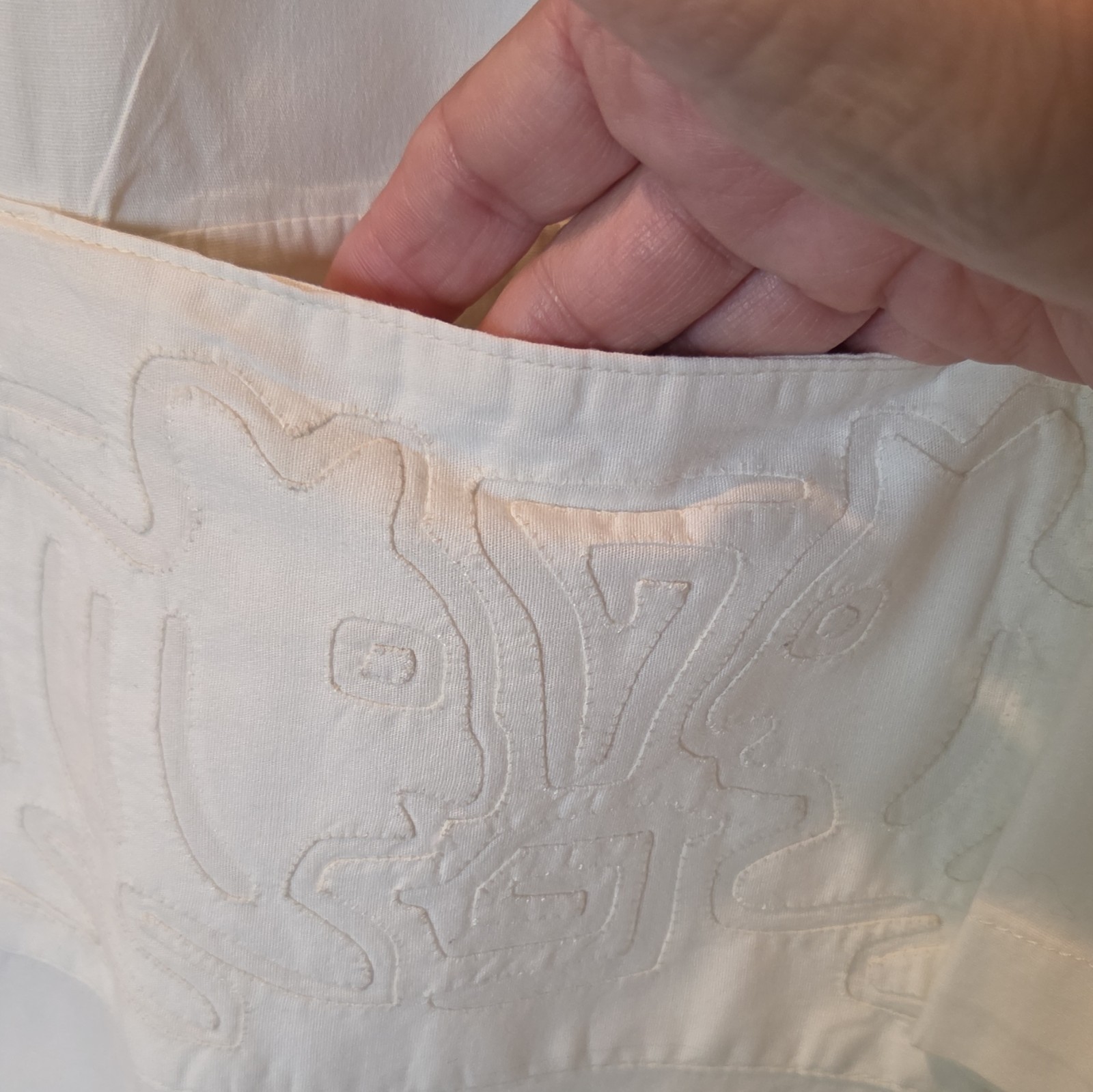 My Name Is Panama Men’s XL White Woven Cotton Button-Up Shirt Embroidered F22