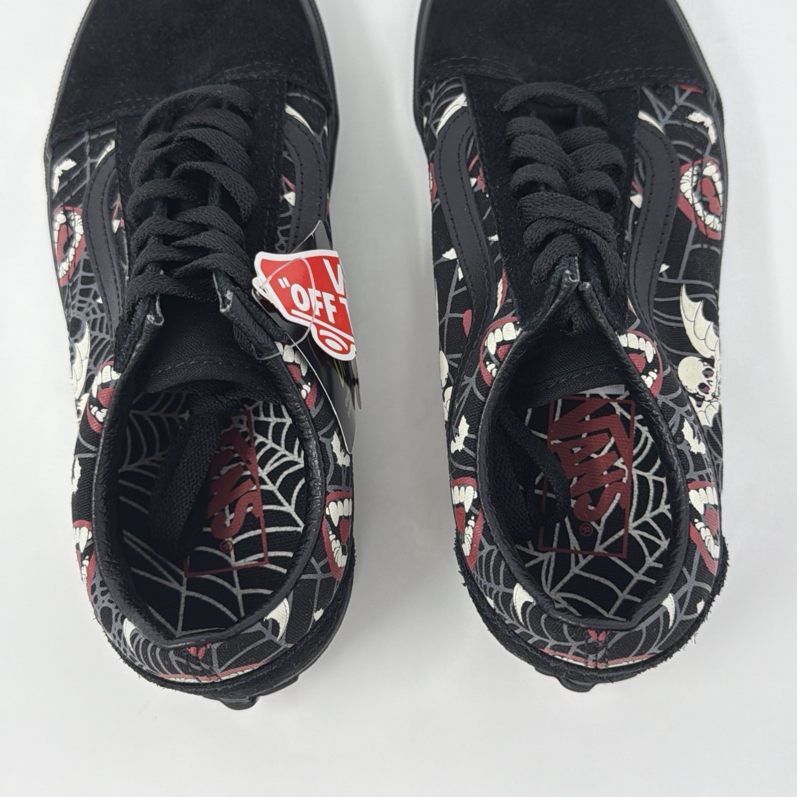 NWT Vans Old Skool Glow In The Dark Skull Vamp Men 6 Women 7.5 STORE MODEL