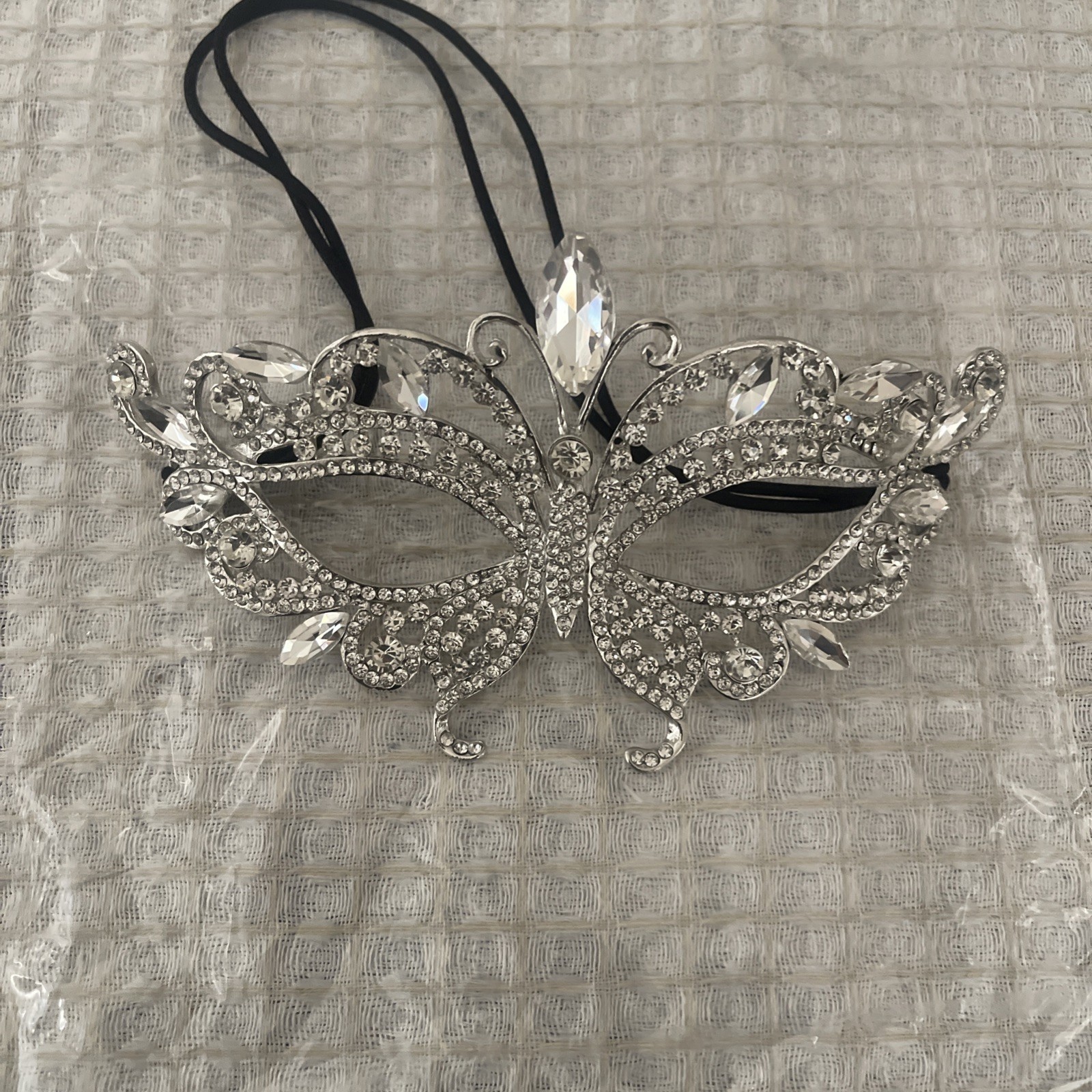 Silver masquerade mask, Clear Crystal Mask, Party Mask, Prom all occasions.