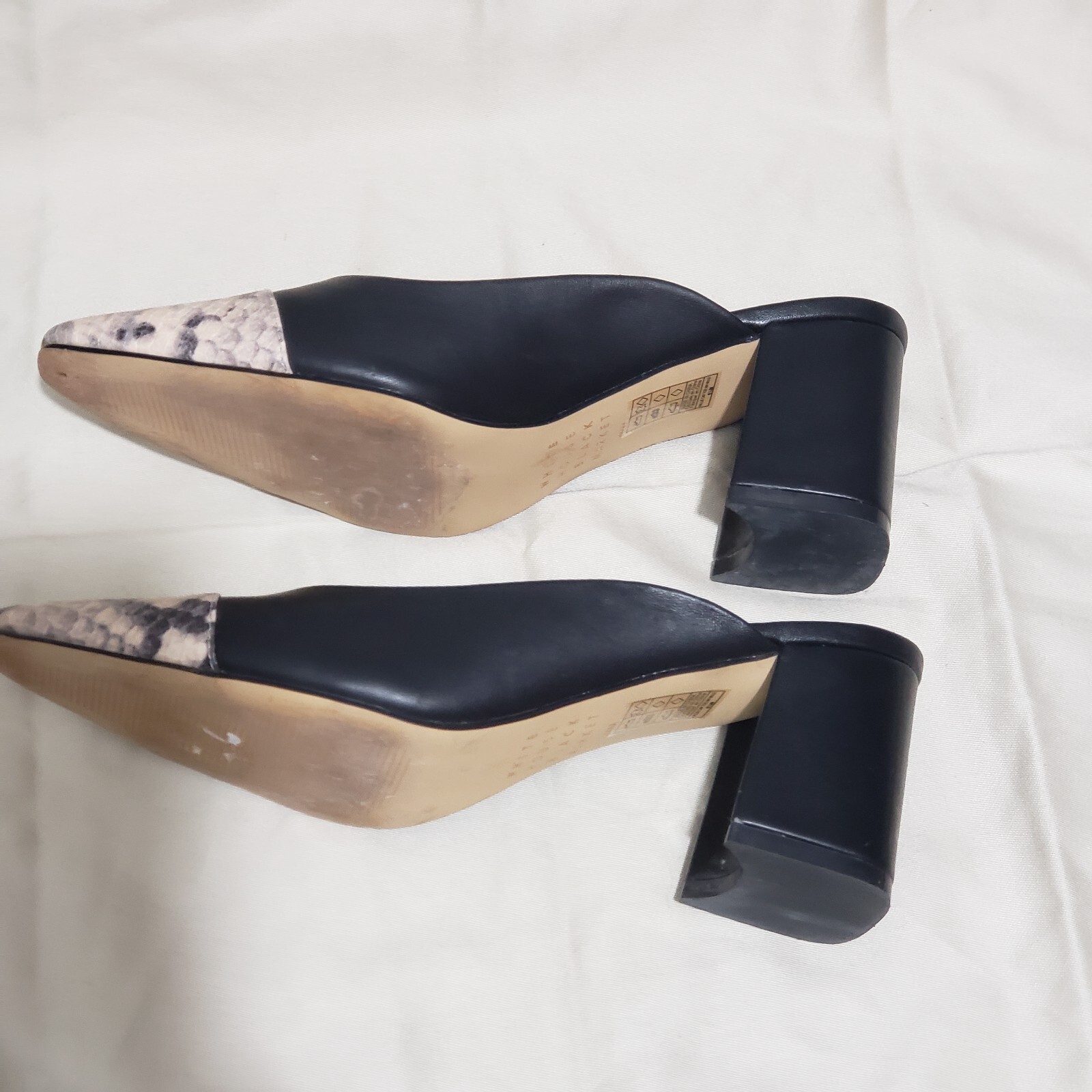 White House Black Market Black/Beige Snake pattern Leather Cap Toe Mules 6,5M