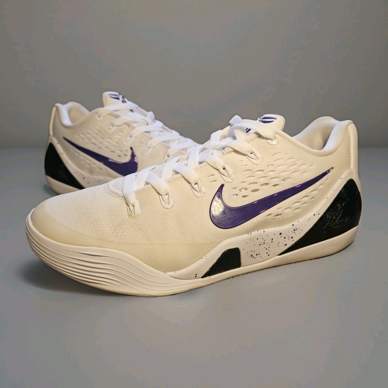 Nike Kobe 9 Elite Low EM Protro White/Court Purple Mens Size 7.5 – IH1401-100