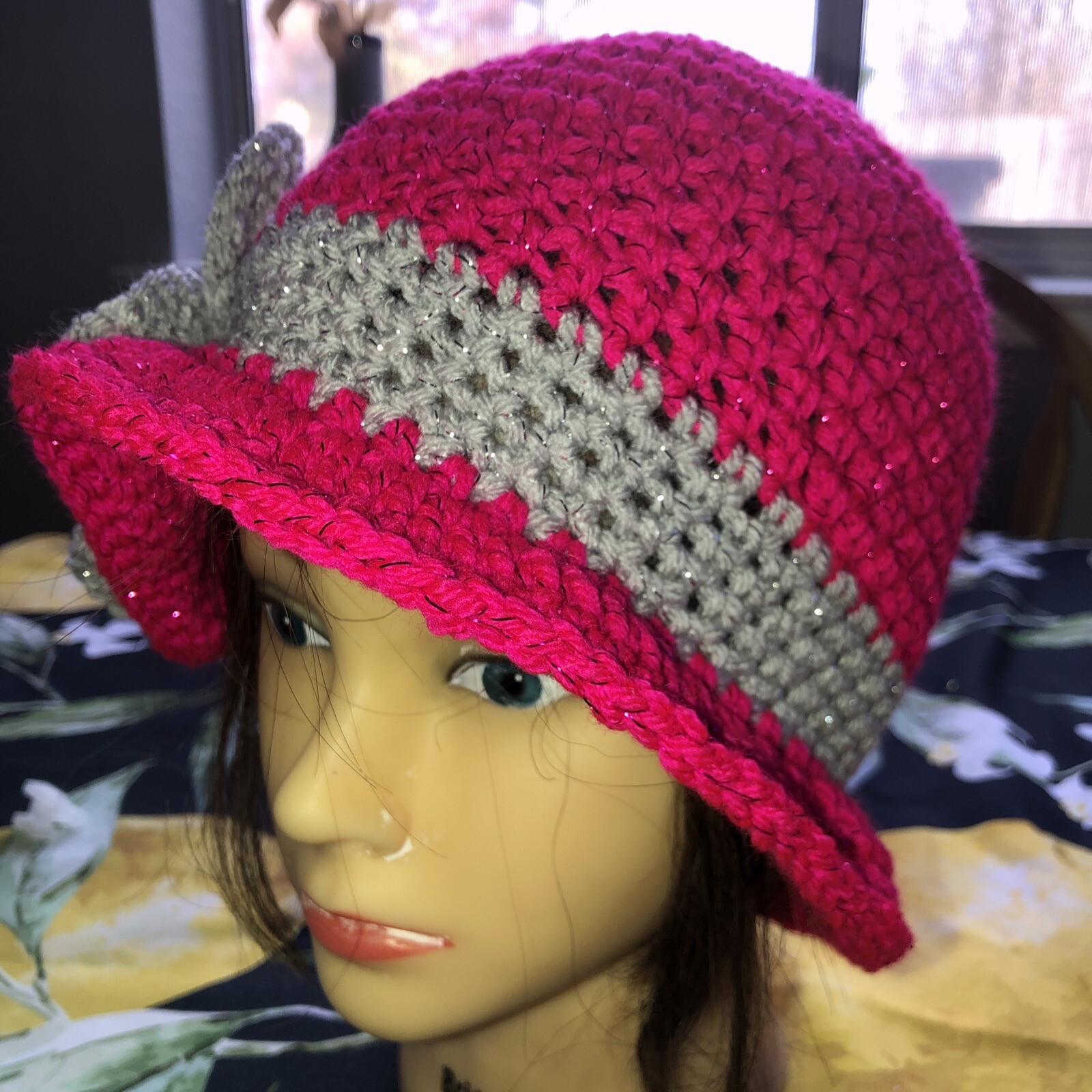Fushia PINK SILVER Sparkly WINTER CLOCHE BEANIE CAP FLAPPER HAT HAND CROCHET new