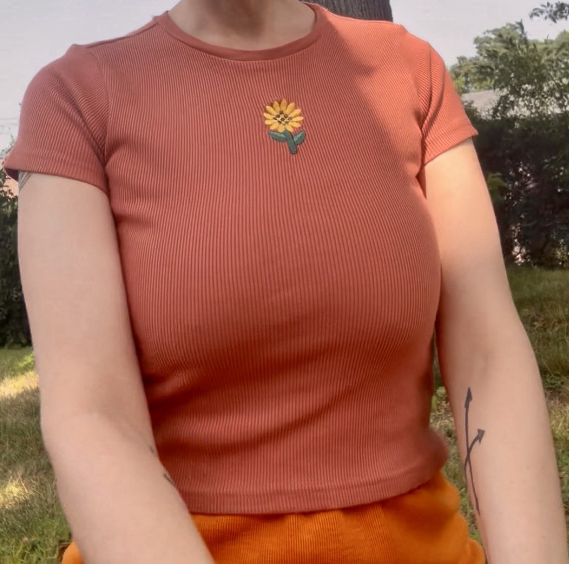 Mighty Fine Orange Ribbed Sunflower Tee 100% Cotton Fitted T-Shirt Women’s L