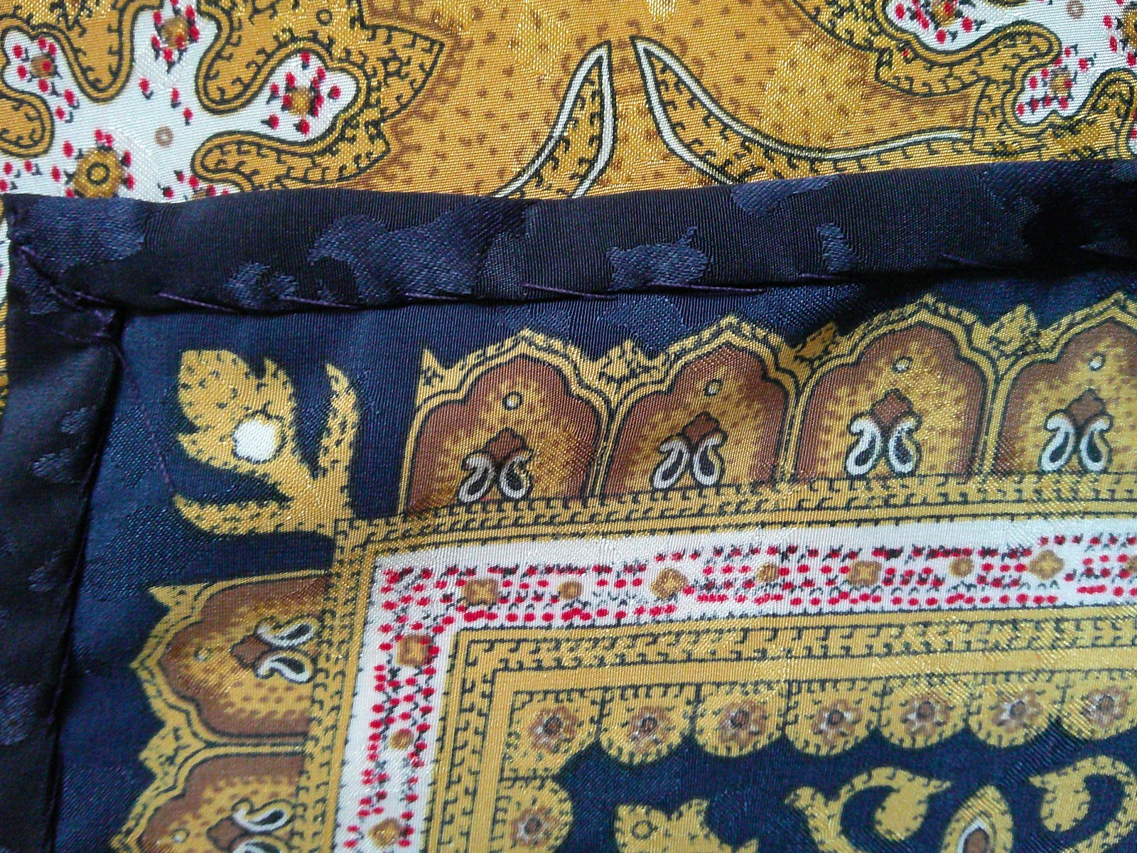 Oriental Design Scarf 35×35 Jacquard Polyester Hand Rolled Hemmed