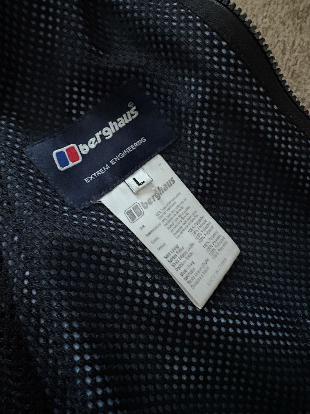 Men’s Blue Berghaus Goretex XCR Jacket Size Large