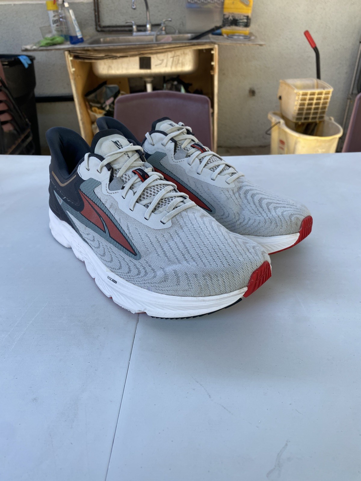 Altra Torin 6 Running Shoes Mens Size 12 Wide Gray Red Zero Drop AL0A7R6F264