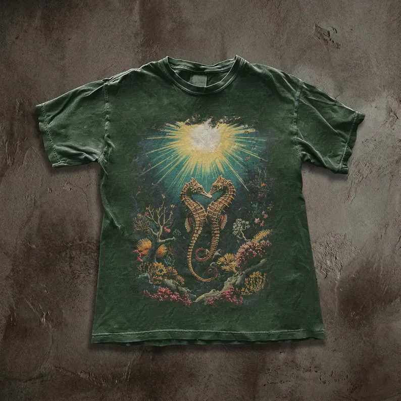 Vintage Seahorse Aquarium Comfort Tee Ocean Marine Sea Life