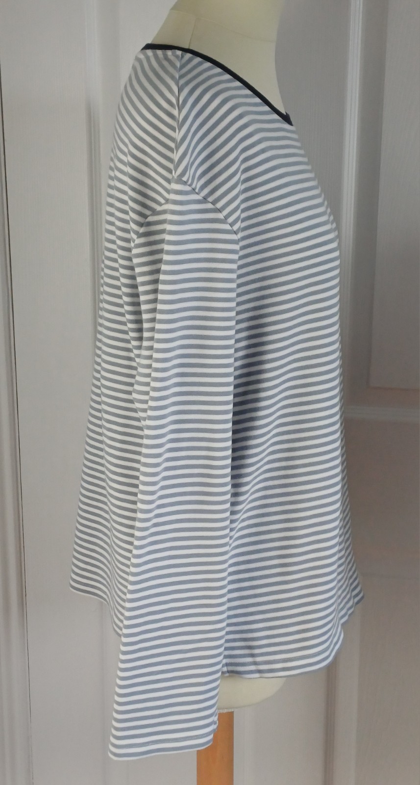 Kelly & Grace Weekend Jersey Top XXL Blue/Grey & White Stripey Long Sleeve GC