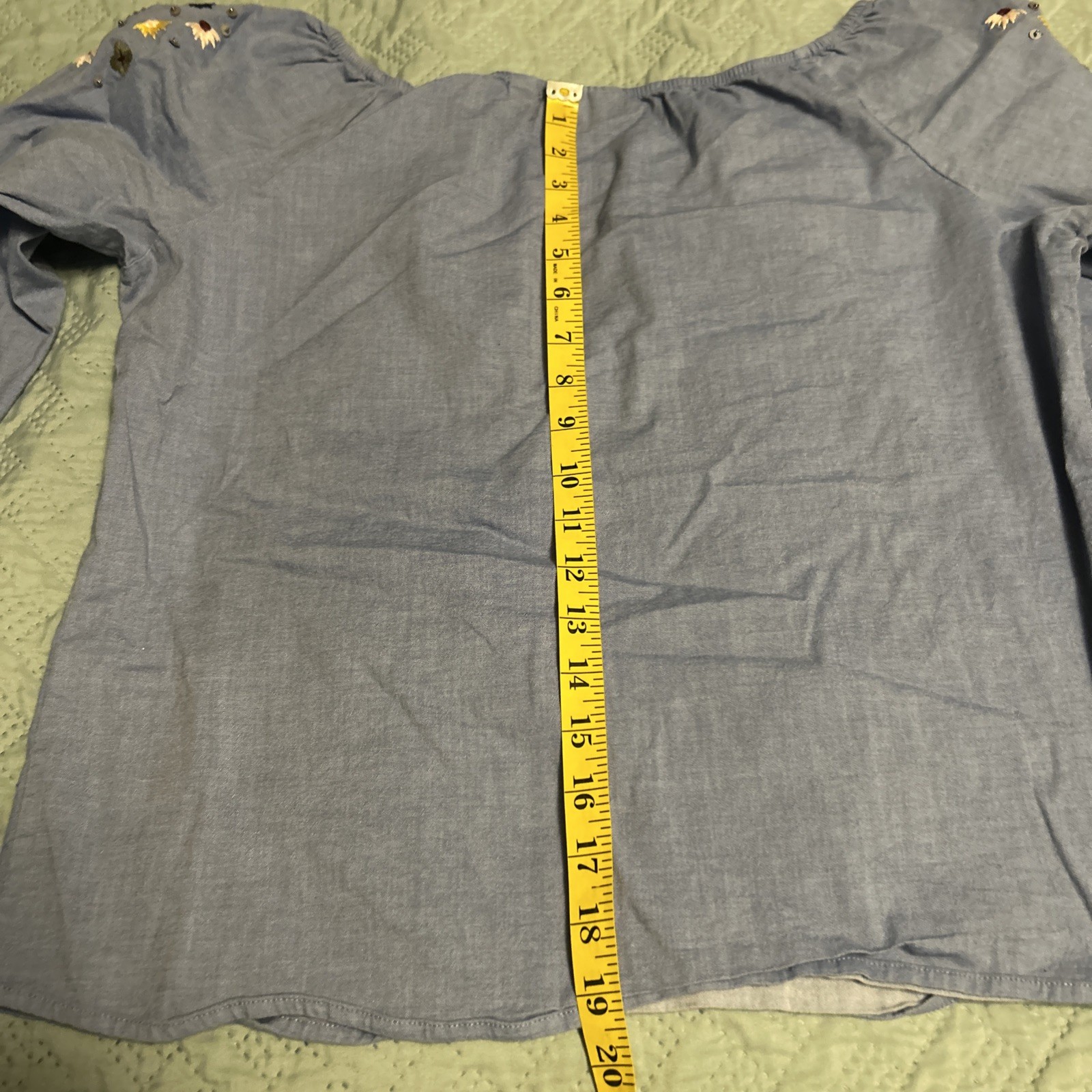 7TH AVENUE NEW YORK & COMPANY DESIGN STUDIO blue top with embroidery Size Small
