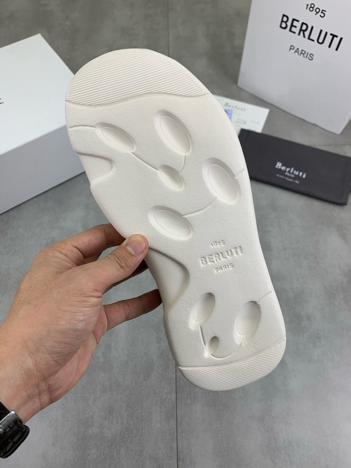 Berluti Men’s Casual Slides (EU 43)