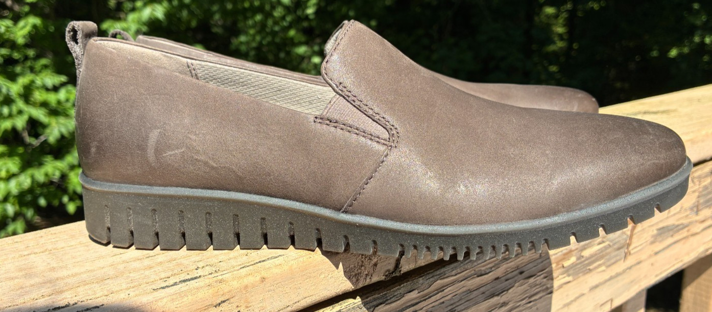 Dansko Linley 9142-947800 Womens Gray Loafers size 40 Slip Ons Leather Shoes