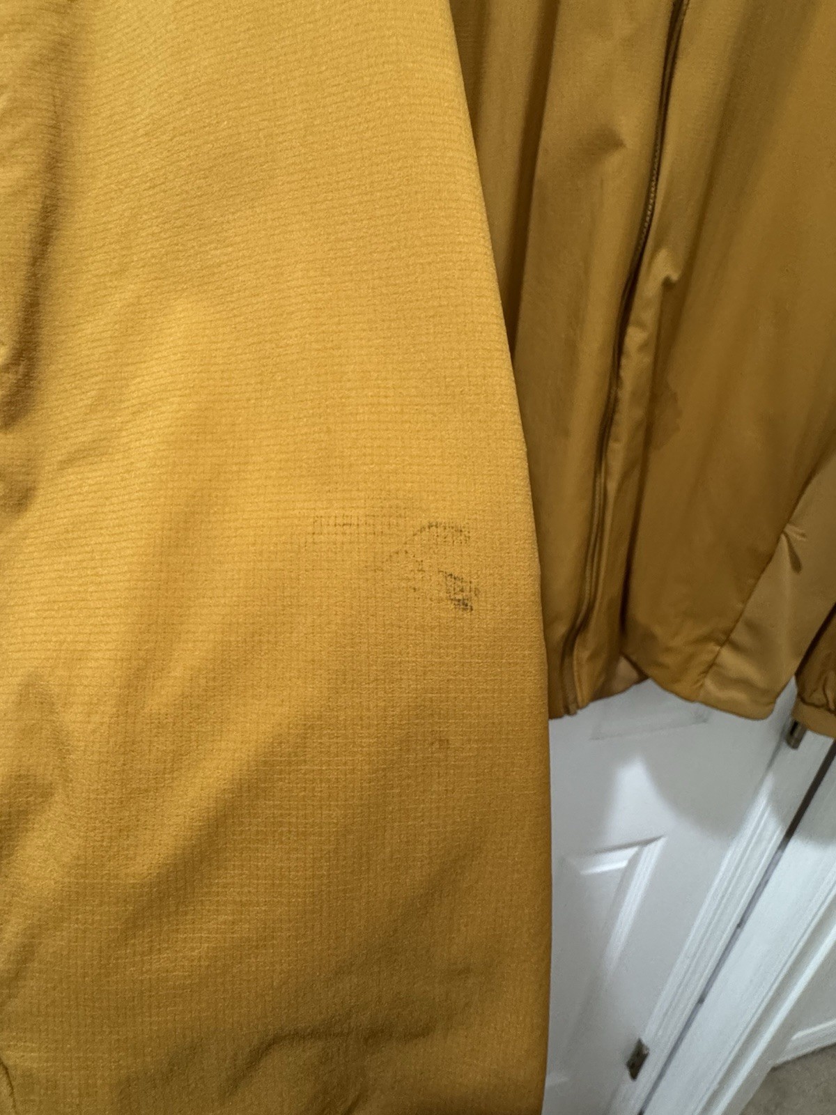 Arc’teryx Atom Hoody Men’s Medium Yukon