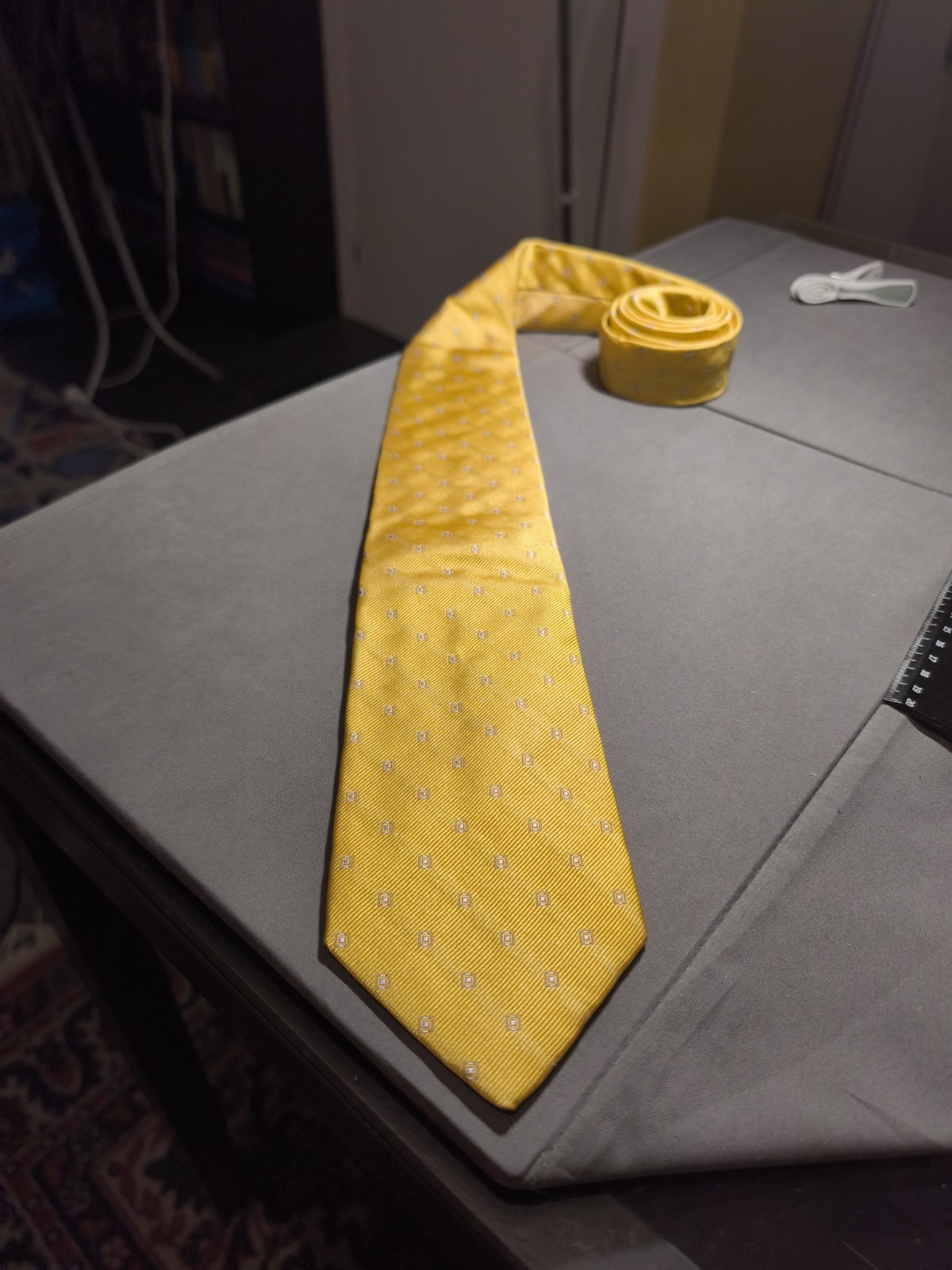 Church’s – Solid Color Microdrawing Geometric Silk Tie Made in Italy