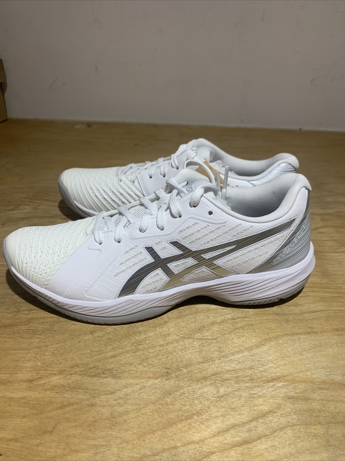 Size 8.5 B- Asics Solution Swift FF Tennis Shoes Womens White/Pure Silver