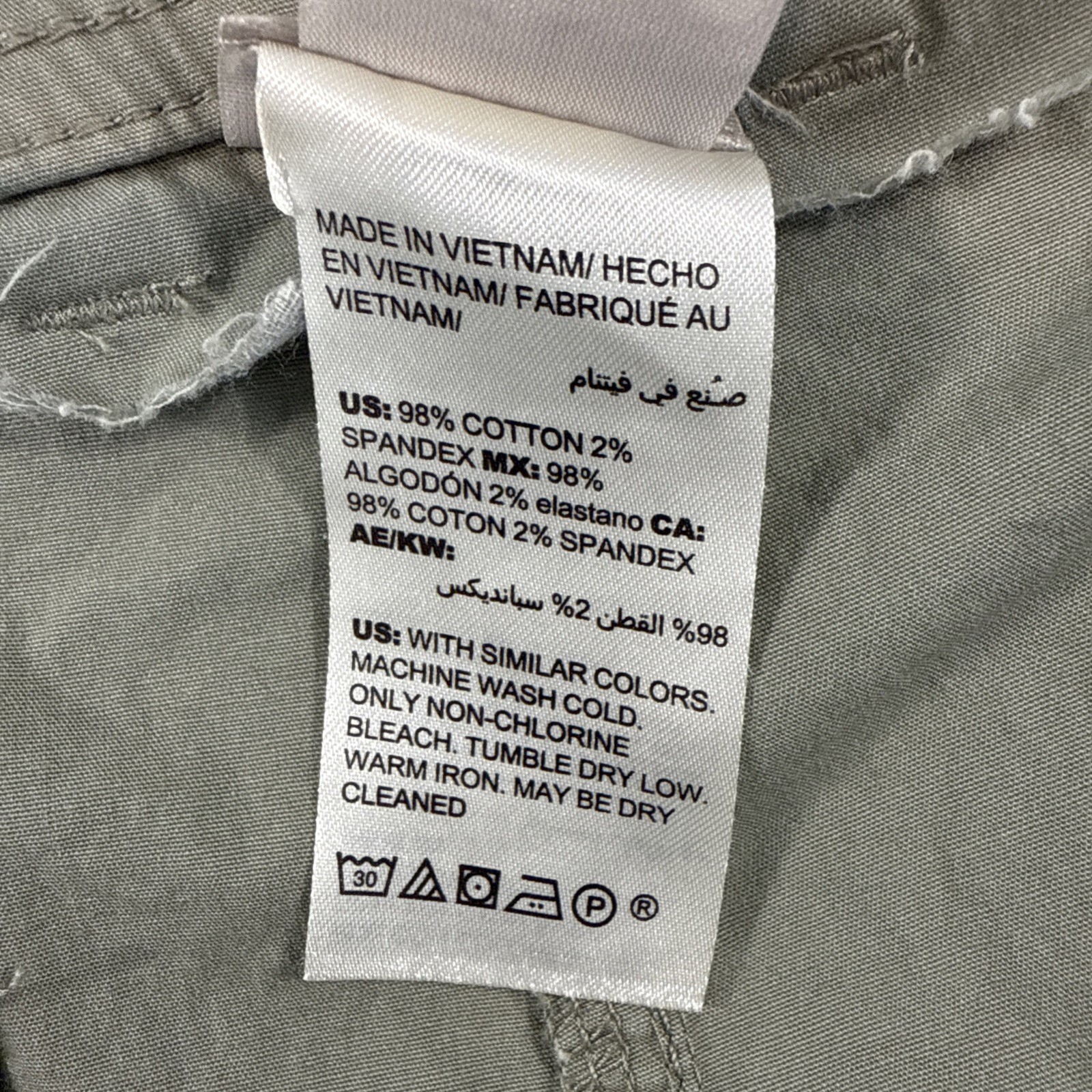 Chicos Womens Shorts 3.5 18 Olive Green Cargo Buttoned Hem Casual Utility