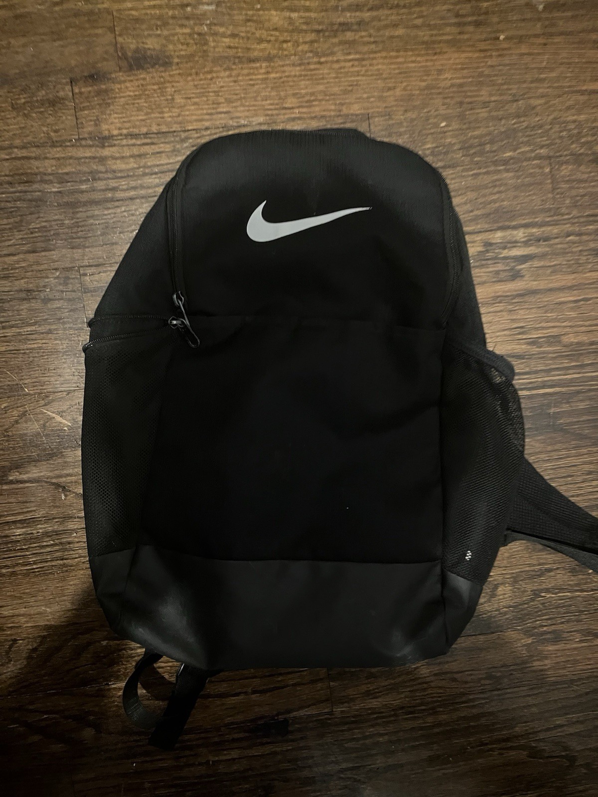 Nike Black Backpack White Swoosh Zip Closure Adjustable Straps Medium