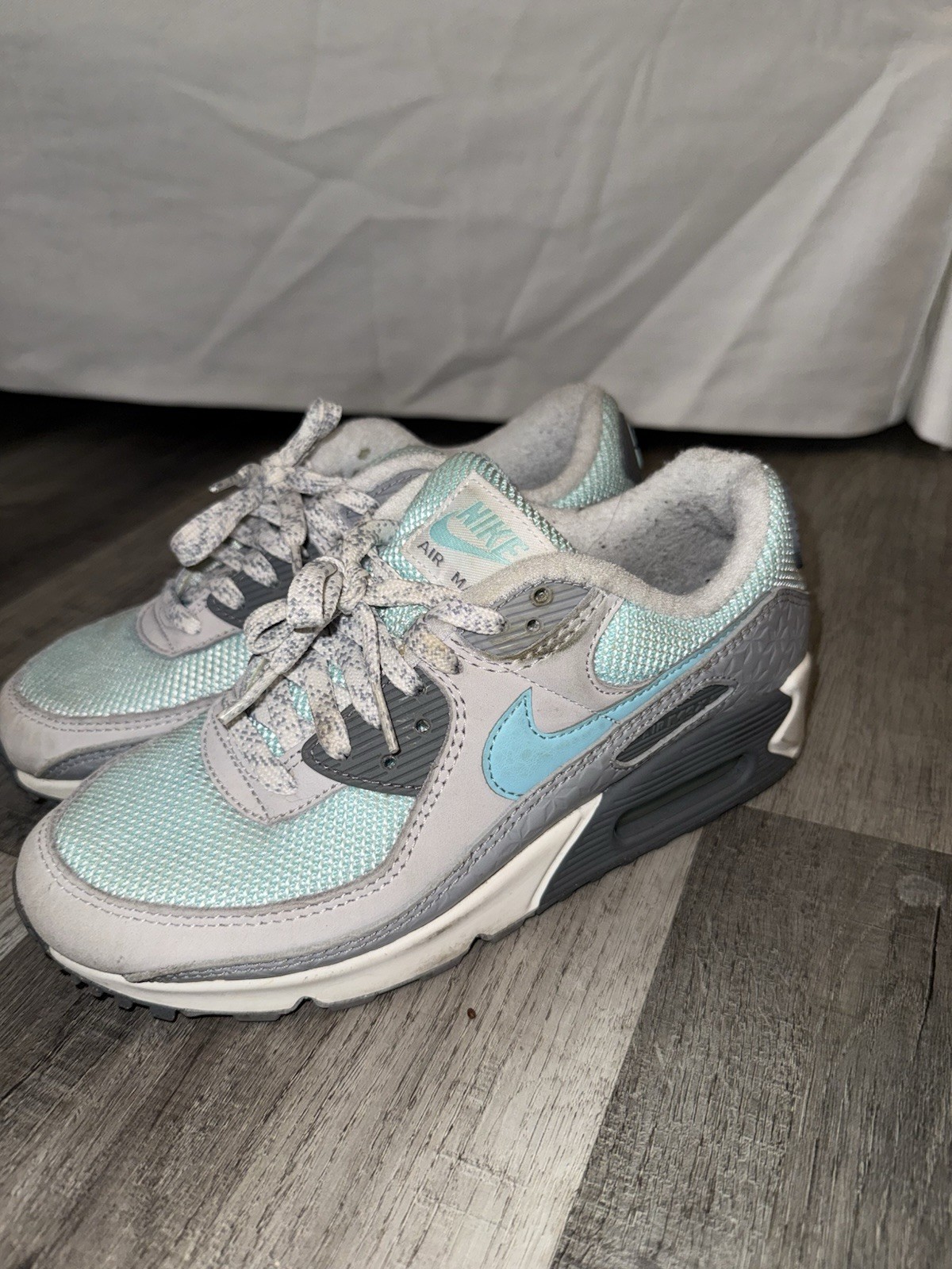 Size 6.5 – Nike Air Max 90 Snowflake