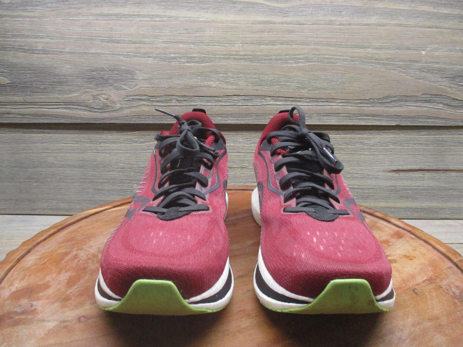Saucony Endorphin Speed 2 Shoes Mens Size 9.5 Red Running Sneakers S20688-130