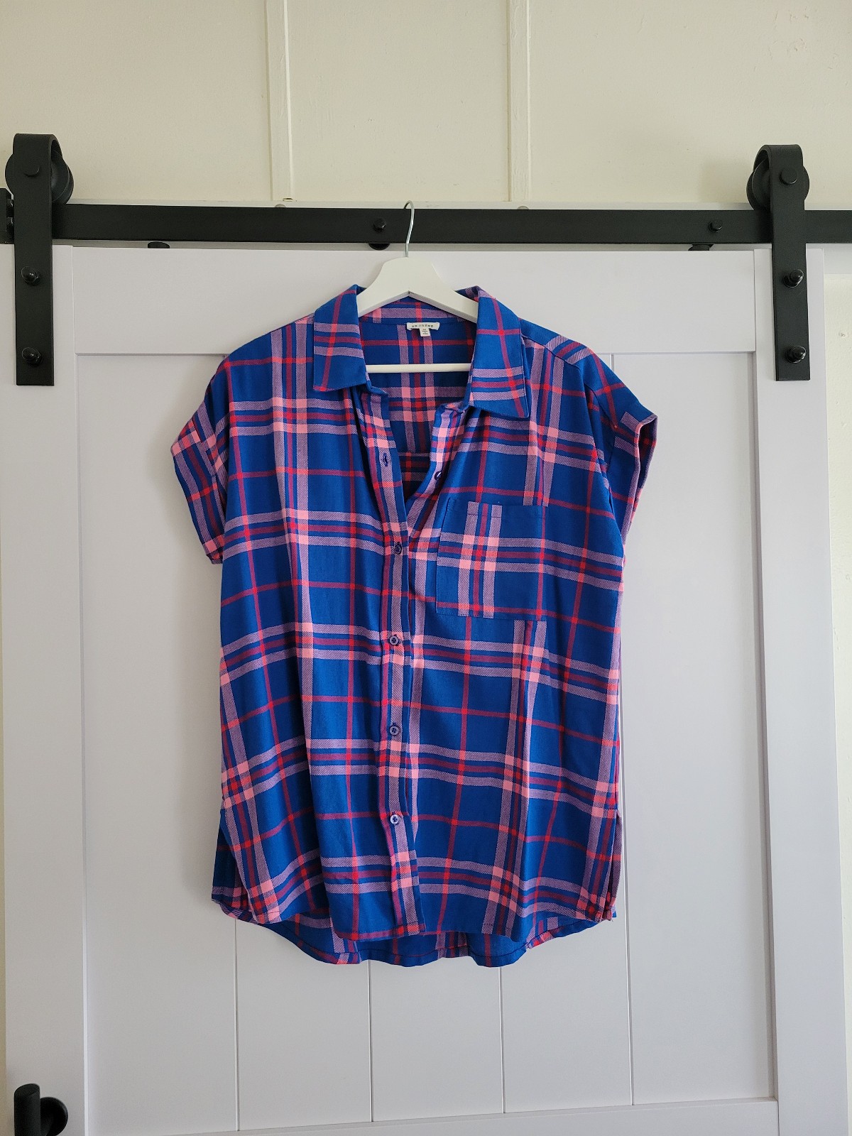 En Creme Plaid Button Down Shirt – Size M – Blue & Pink Short Sleeve Blouse