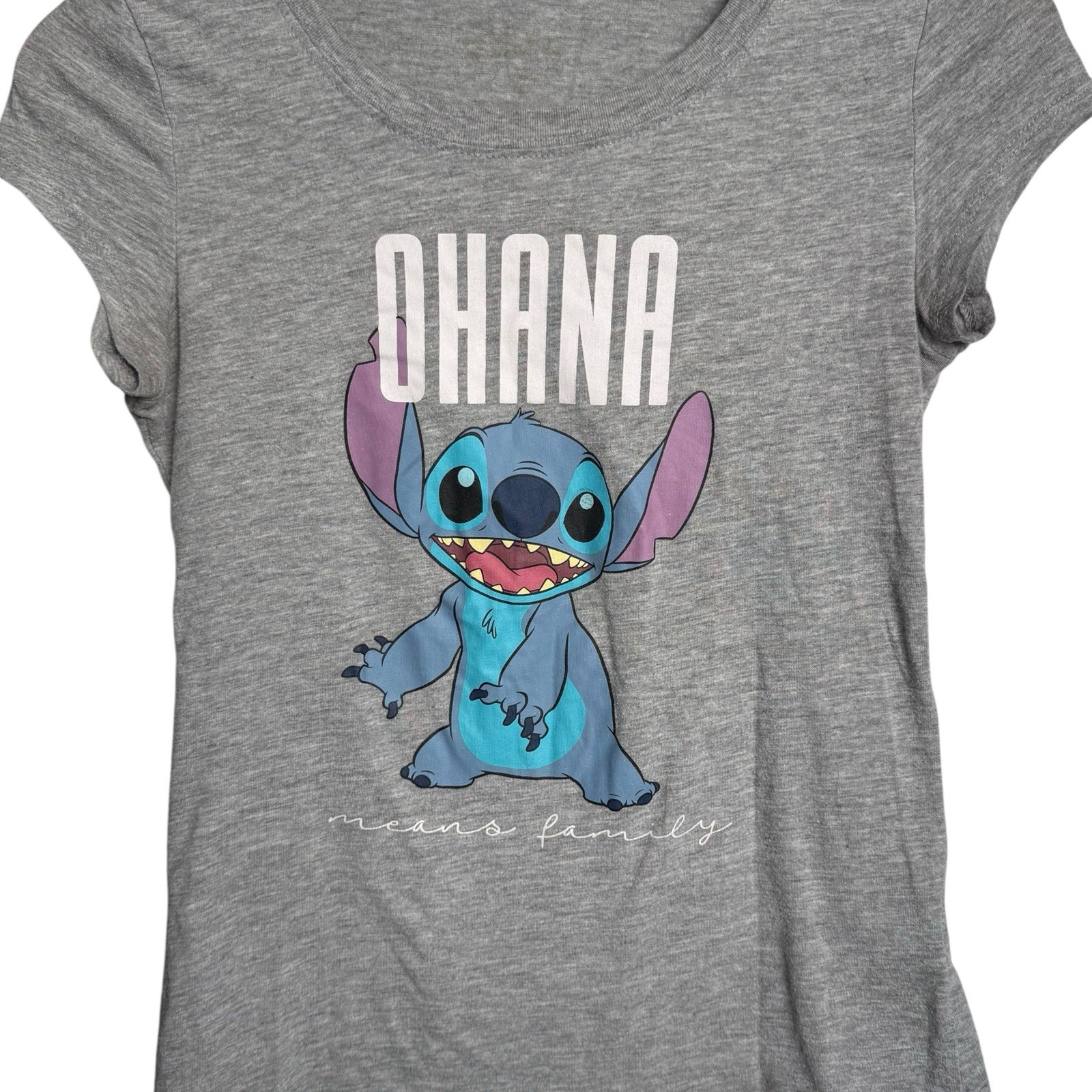 Disney Lilo & Stitch Ohana Means Family Graphic T-Shirt Juniors Size Medium Gray