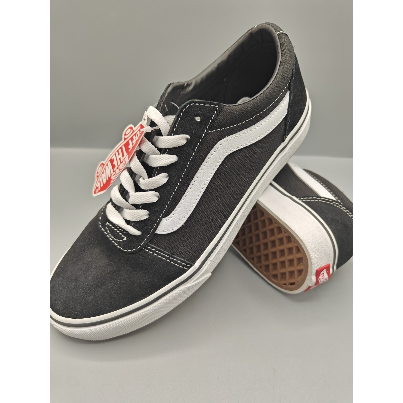 Vans Men’s Ward Black/White Suede/Canvas Mix Skate Shoes Men’s Size 8.5