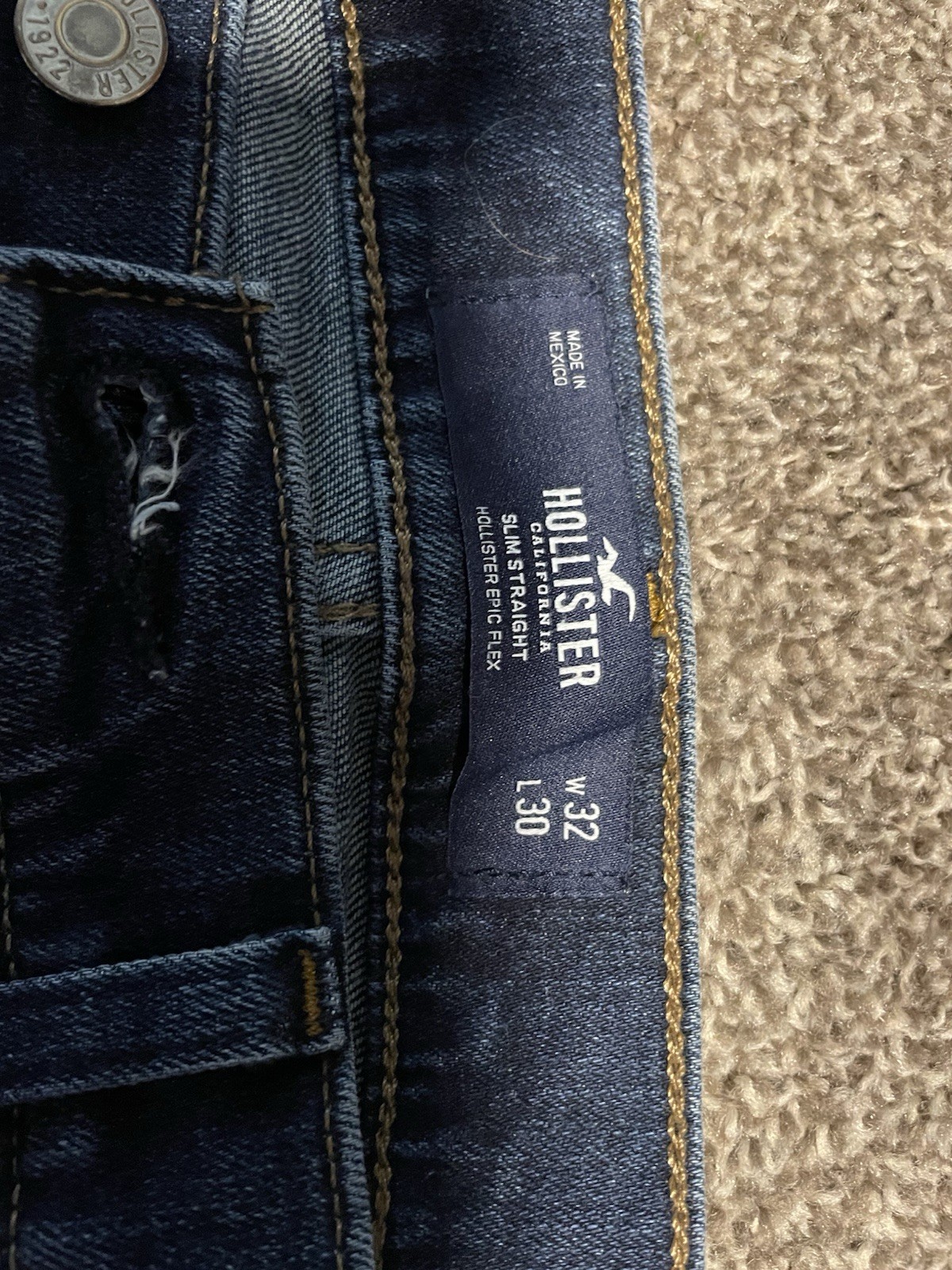 American Eagle AirFlex 33×30 and Hollister Slim Straight Blue Jeans 32×30
