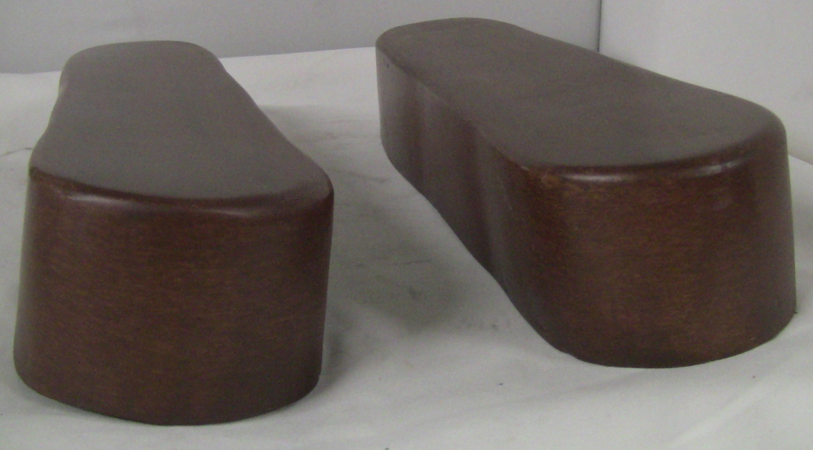 U41483 SAVING MR BANKS Movie Prop Faux Wood Arm Rest Graumans Chinese Th G2U
