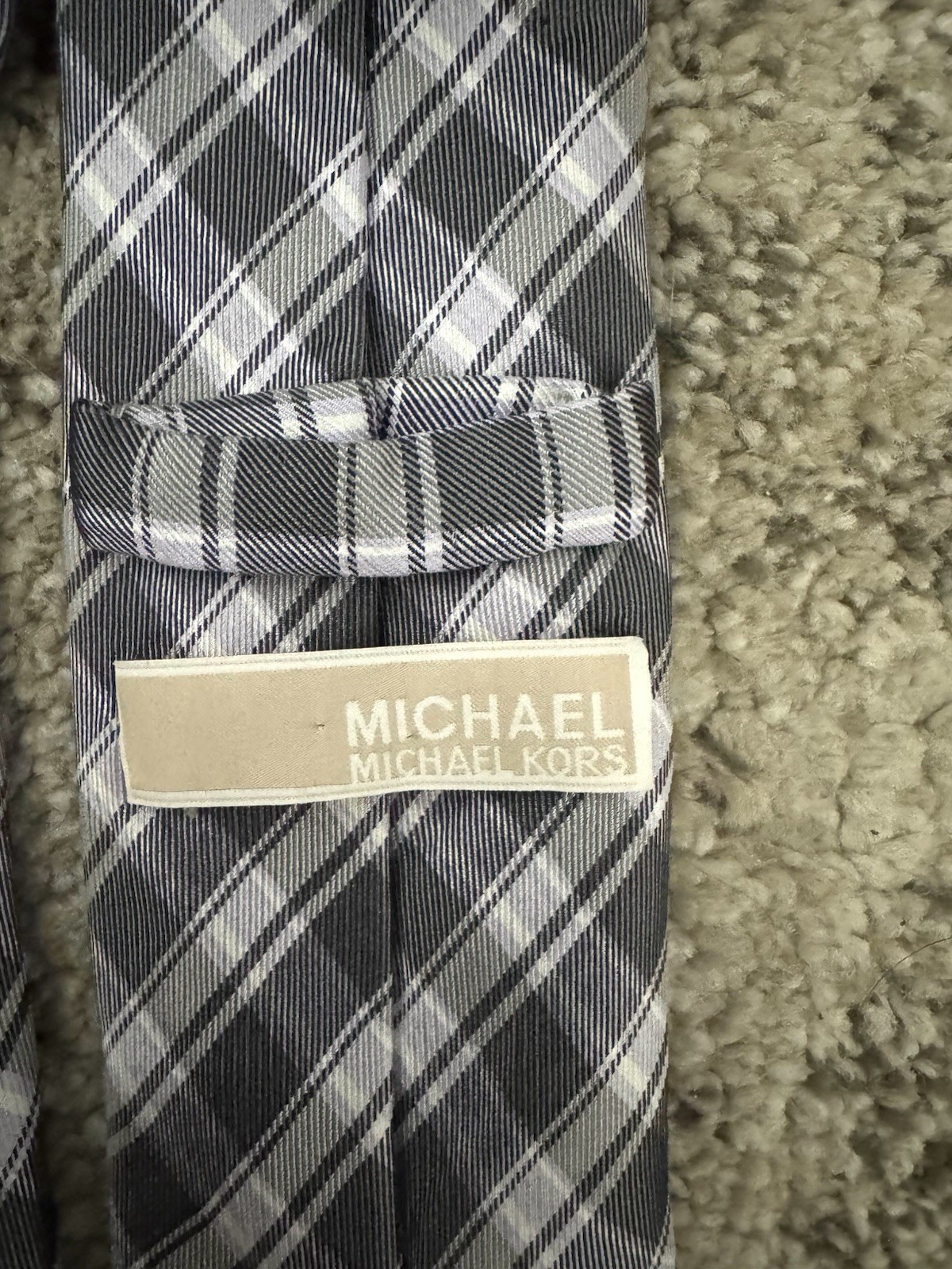 MICHAEL KORS MEN’S TIE 100% SILK MADE IN CHINA