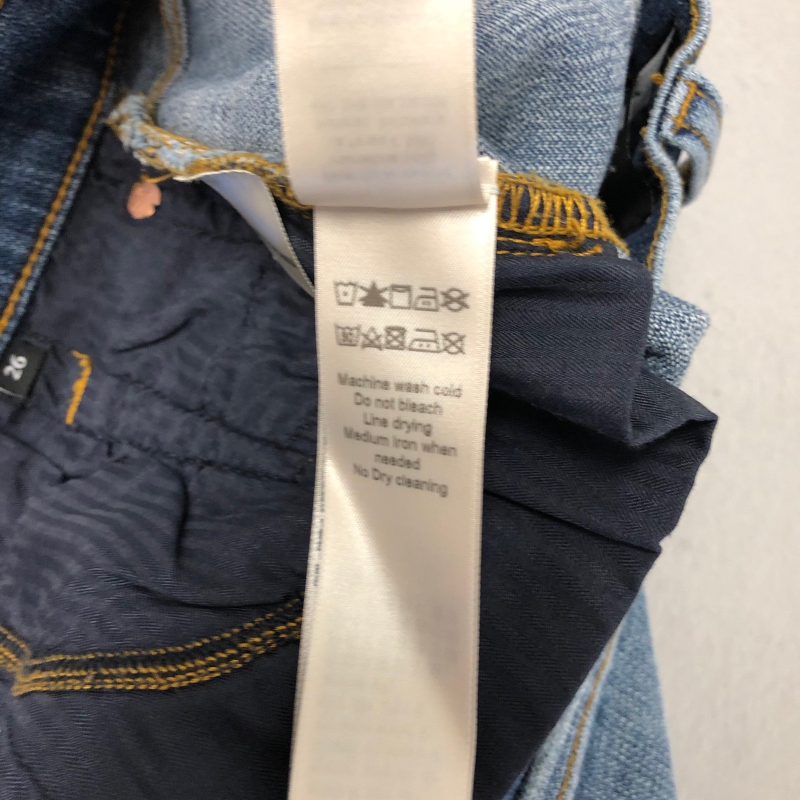7 For All Mankind Mid Roll Shorts Womens 26 2 Blue Denim Classic Festival Summer