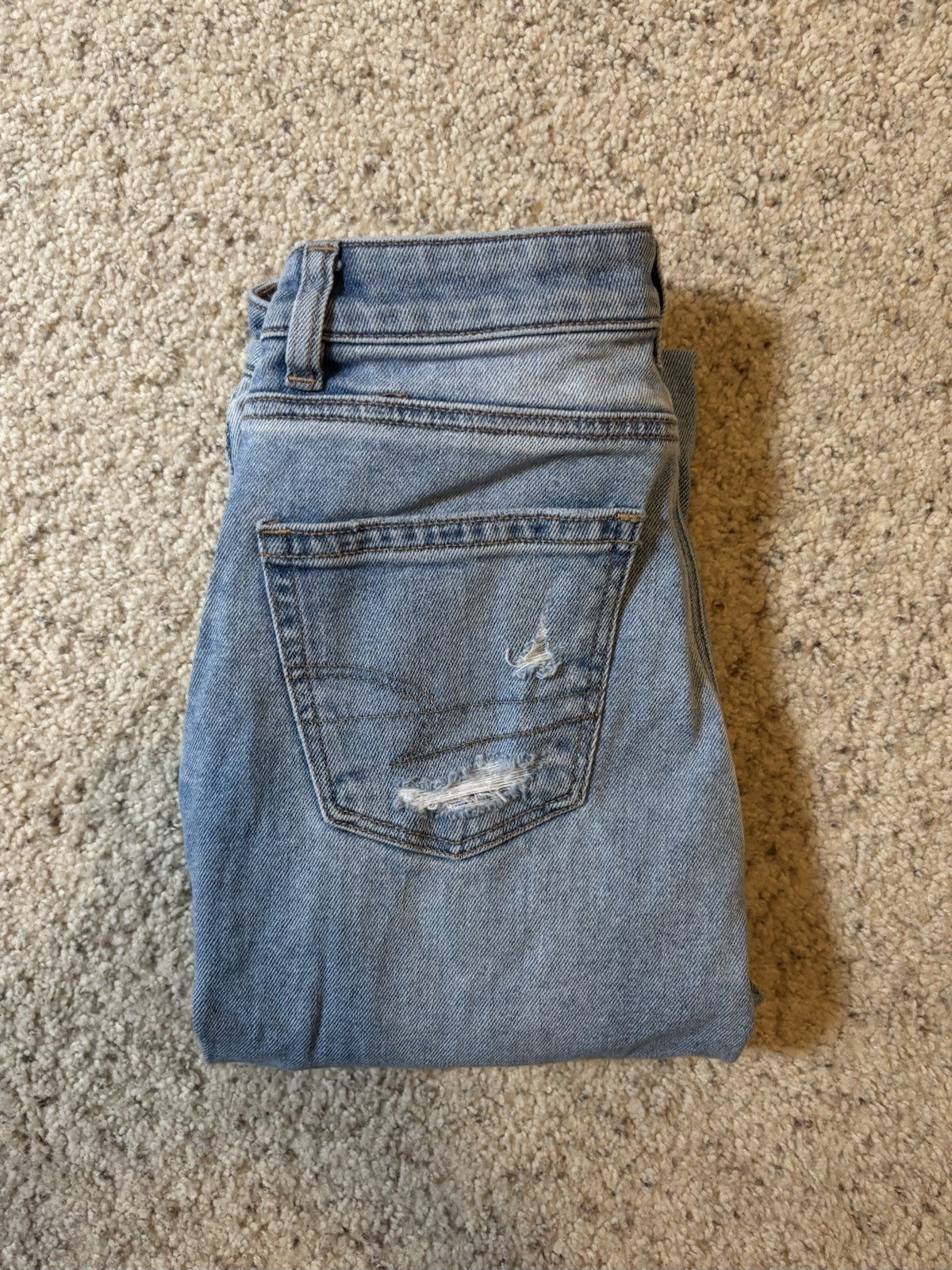 American Eagle Outfitters Women’s Light Wash Skinny Jeans Distressed Stretch