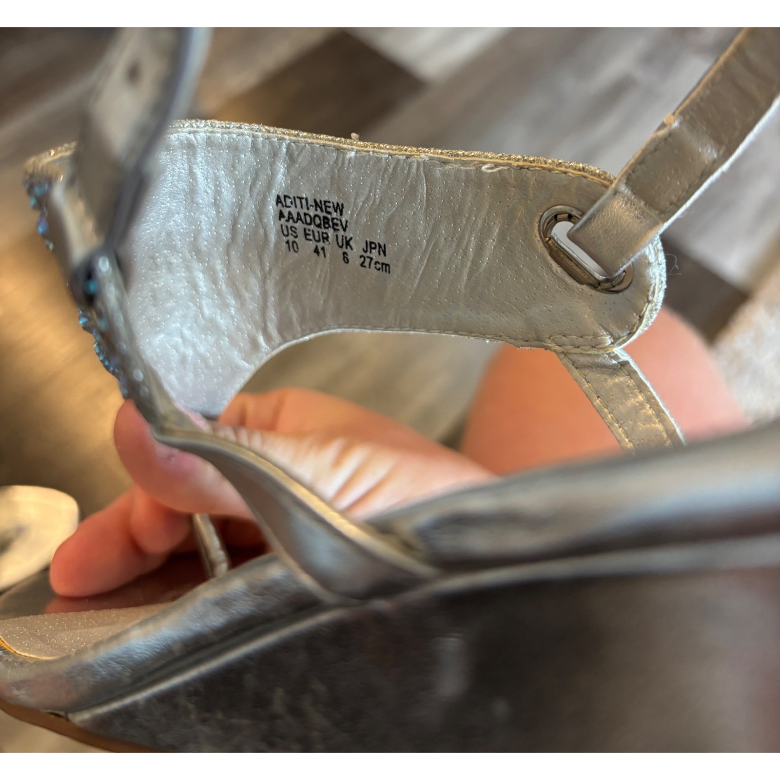 Dream Pairs Aditi-New Silver Rhinestone Wedge Sandals Metallic T-Strap Size 10
