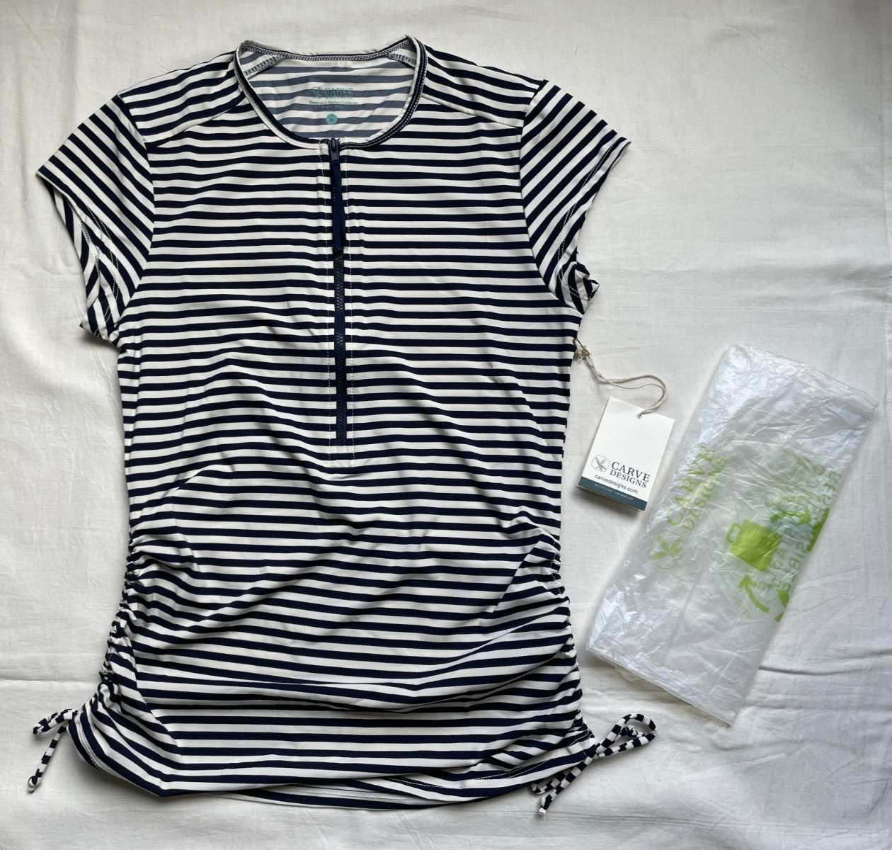 Carve Designs Dawson Rashguard Top Navy Stripe Sz Small NWT