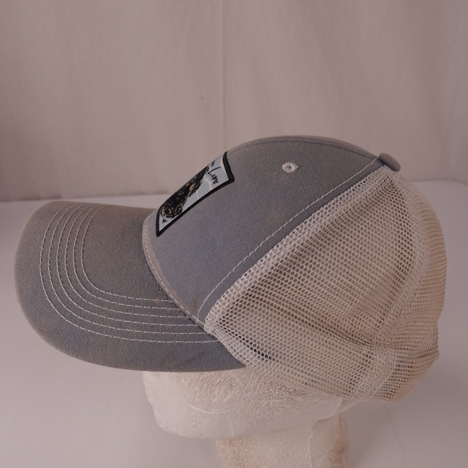 Southern Lure Trucker Hat Men’s Adjustable Gray Mesh Dog Patch Fishing