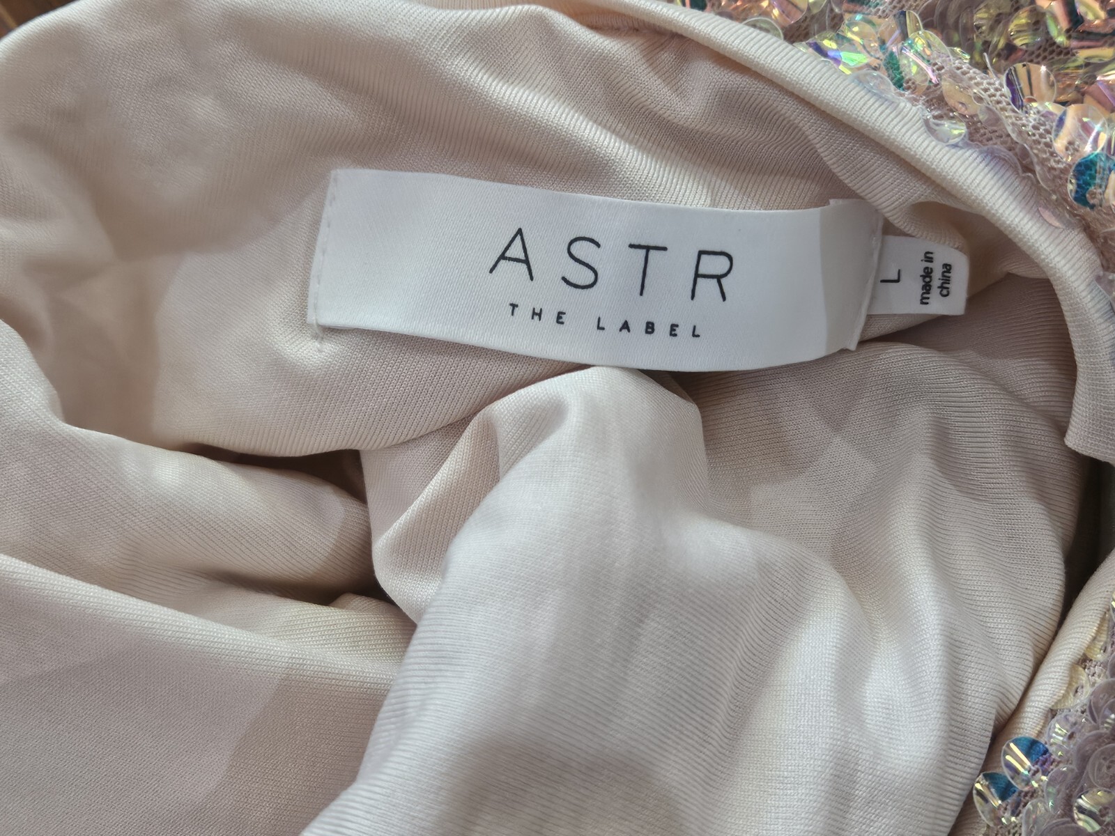 ASTR The Label Iridescent Pink Sequin Mock Neck Open Back Blouse Sz Large NWT