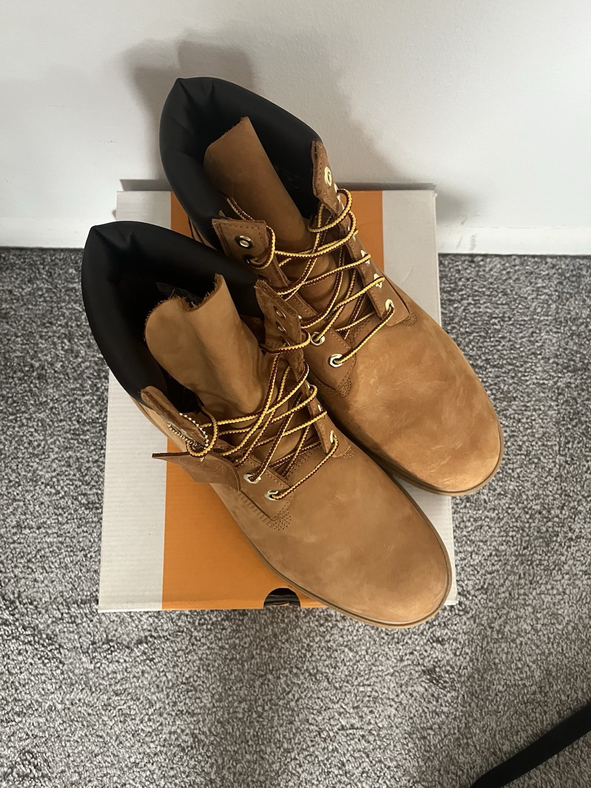 Timberland 10061024 Men’s Premium 6″ Waterproof Boots – Wheat Nubuck, Size 12 M