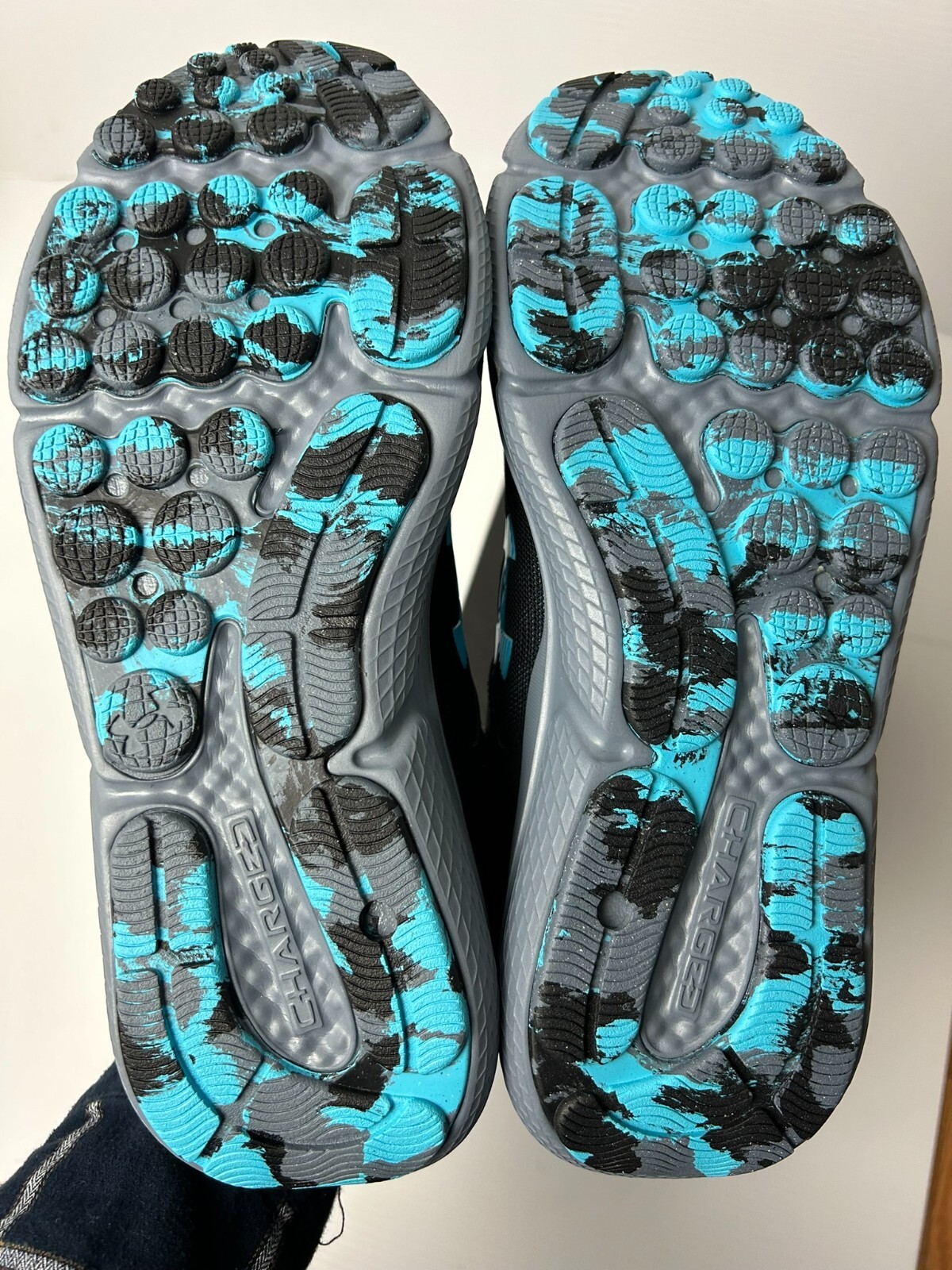 Under Armour Charged Assert 10 Black Blue Running Shoes 3026175-003 Mens Size 9