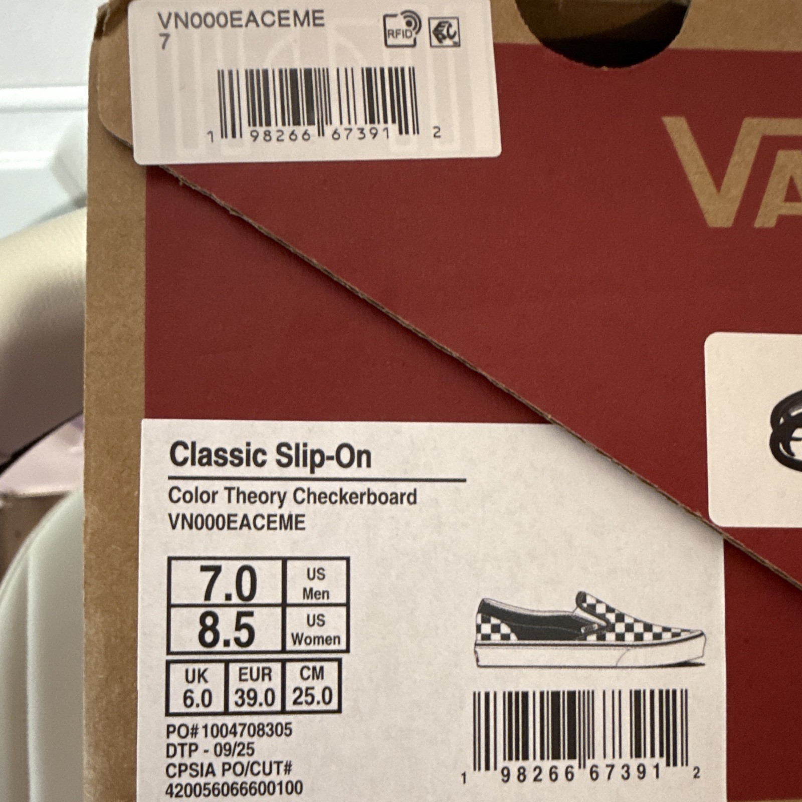 VANS Classic Slip-On Color Theory Green/White Checkerboard Men’s 7 Women’s 8.5