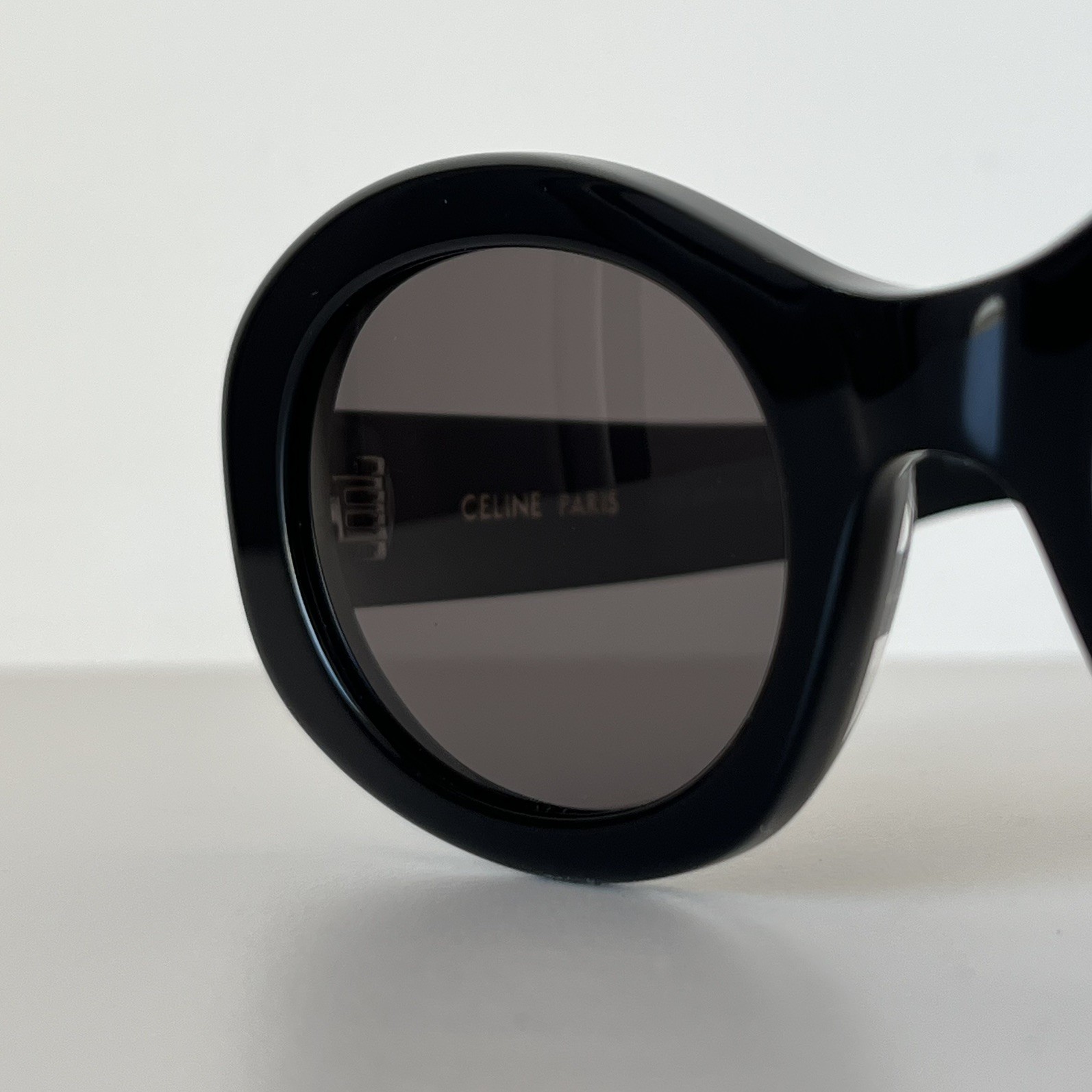 Celine CL40194 Triomphe Oval Shiny Black Sunglasses