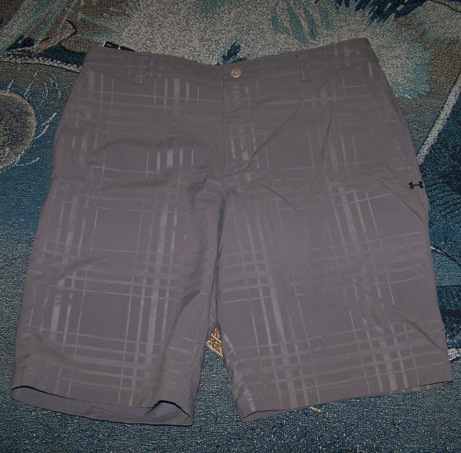 NEW UNDER ARMOUR Nylon Polyester Spandex Golf Shorts PINEHURST RESORT Sz 34 Gray