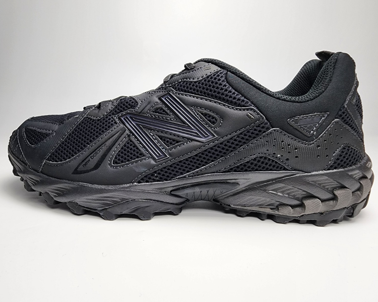 New Balance 610 Black Phantom All Terrain Sneakers Men US 10 Trail Running Shoes