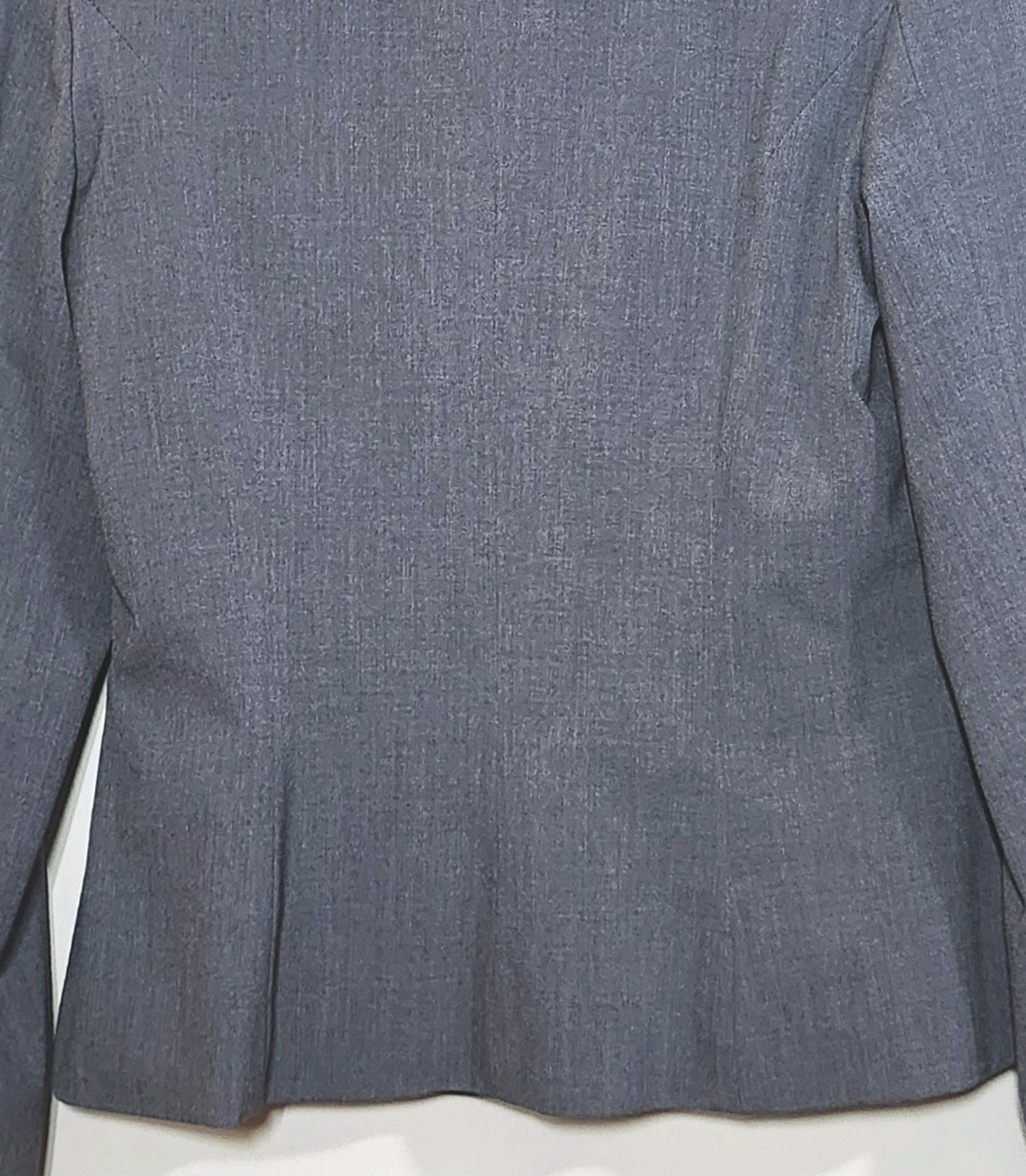 HOLLYWOULD Size L Women’s GRAY BLAZER. Short Length. Never Worn. HAND WASH